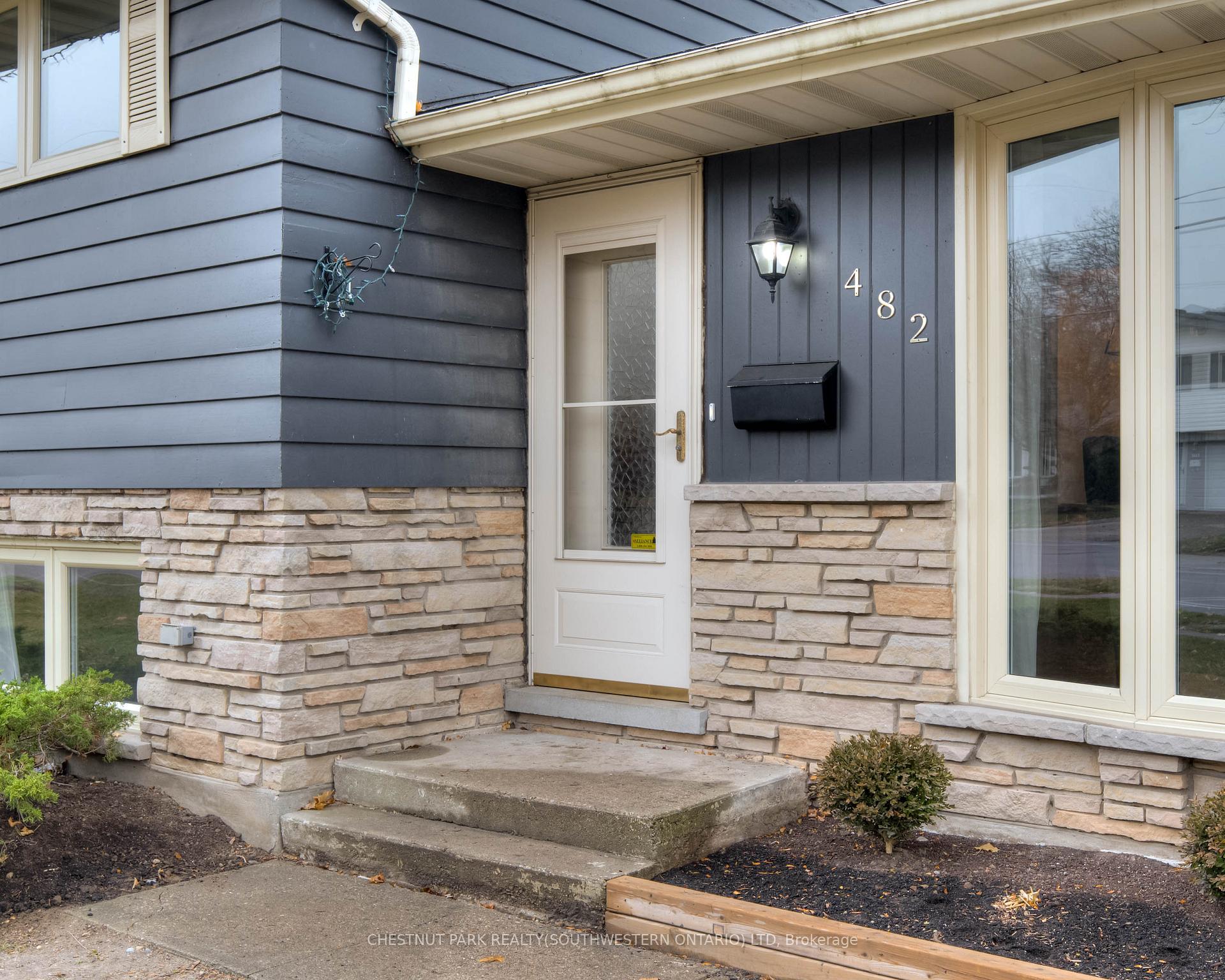 Photo 4 of 482 Franklin Street N, Kitchener — HOMEH