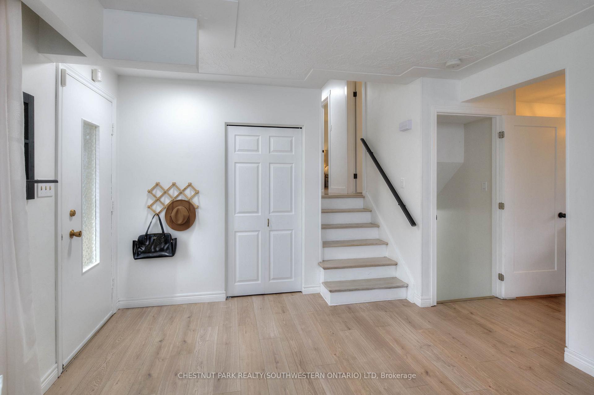 Photo 6 of 482 Franklin Street N, Kitchener — HOMEH
