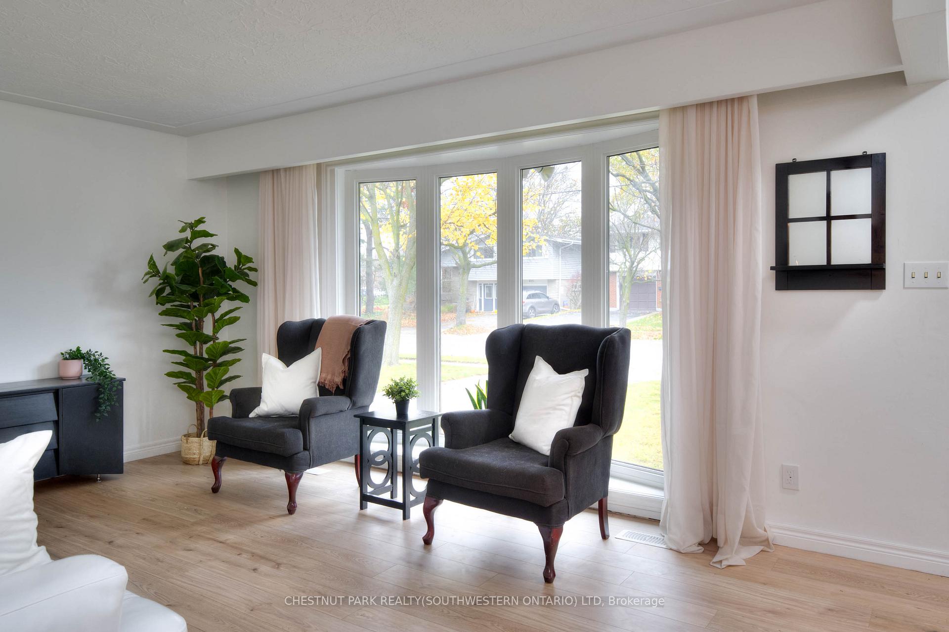 Photo 8 of 482 Franklin Street N, Kitchener — HOMEH