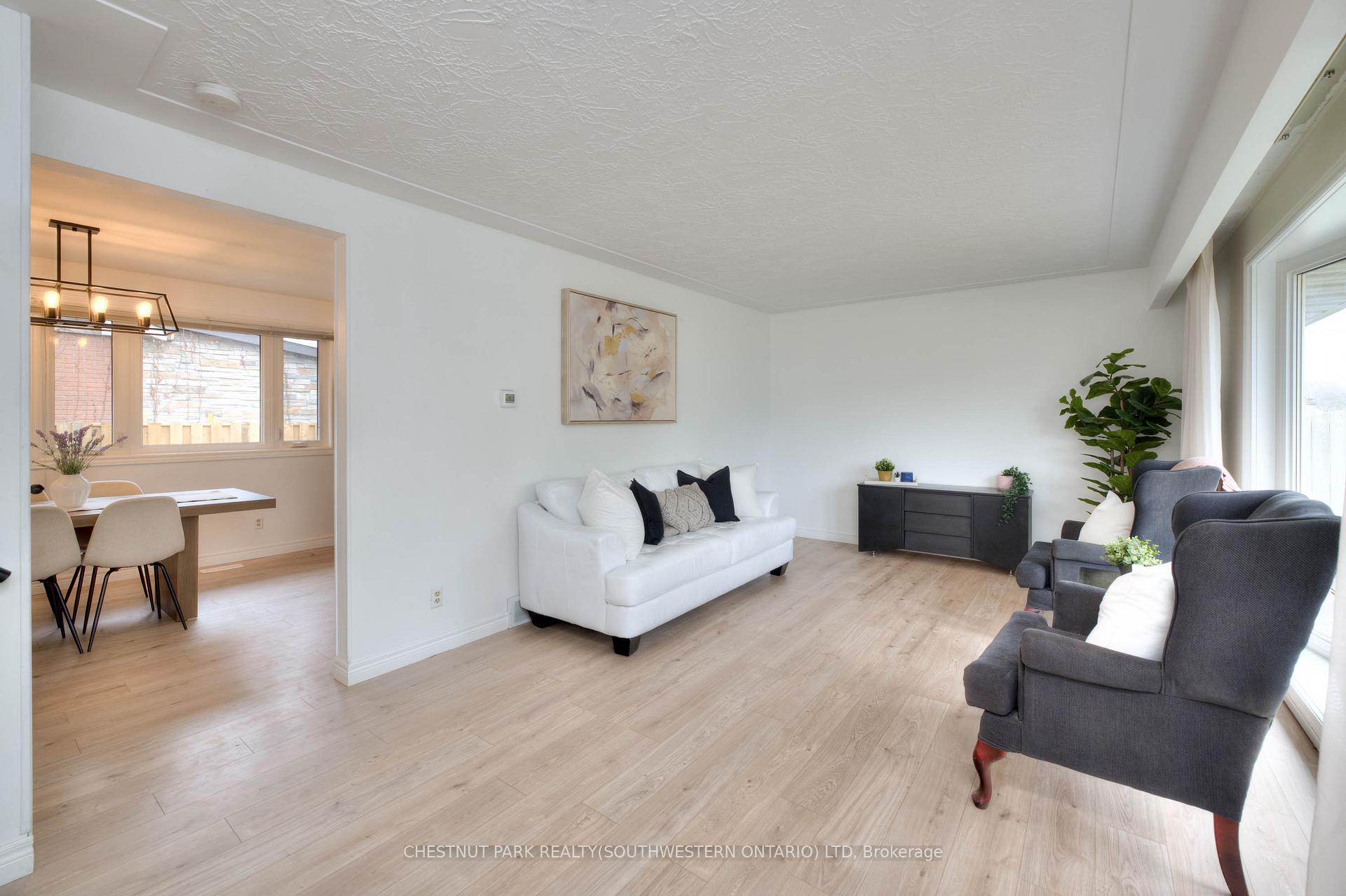 Photo 9 of 482 Franklin Street N, Kitchener — HOMEH