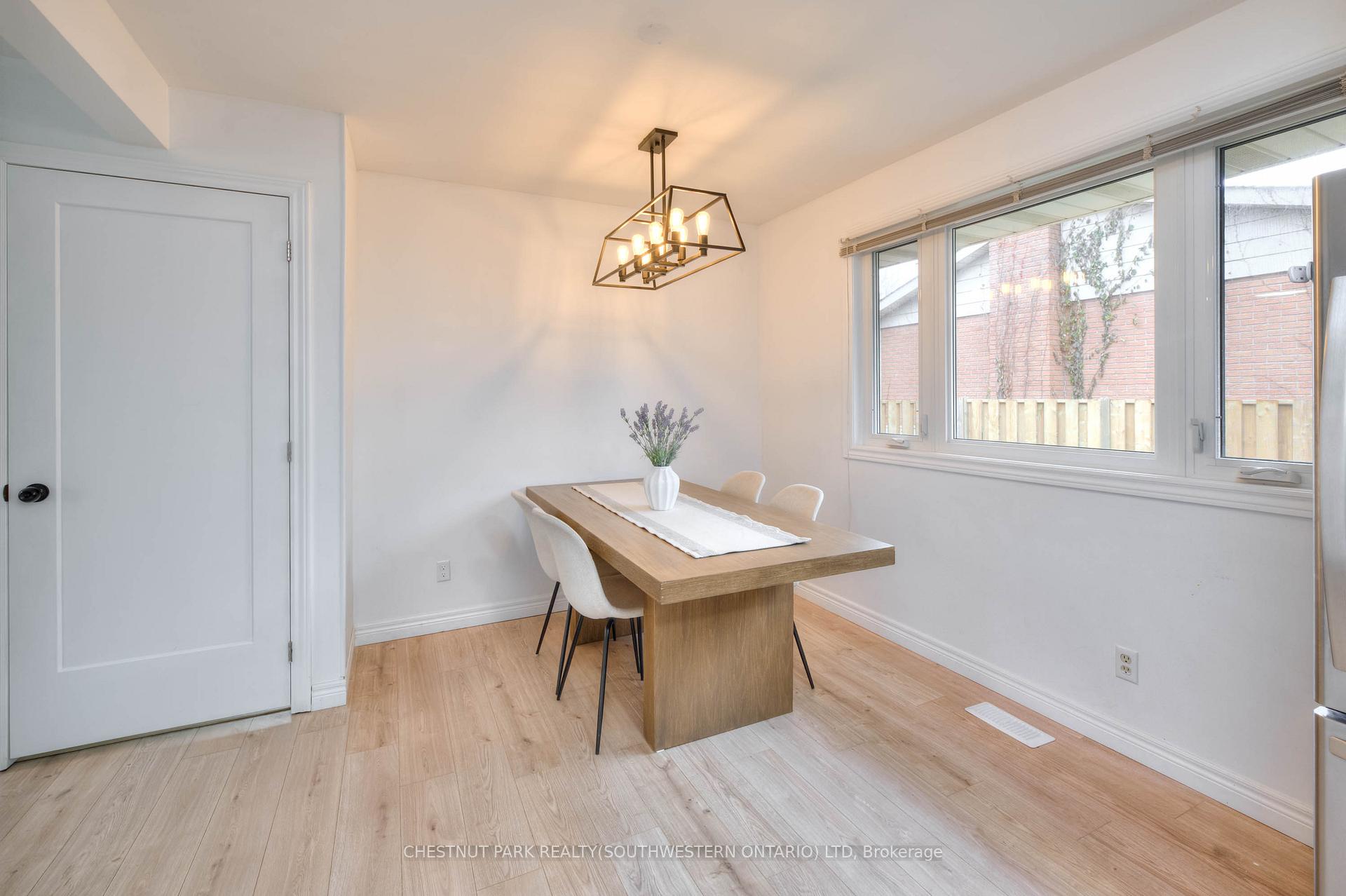 Photo 11 of 482 Franklin Street N, Kitchener — HOMEH