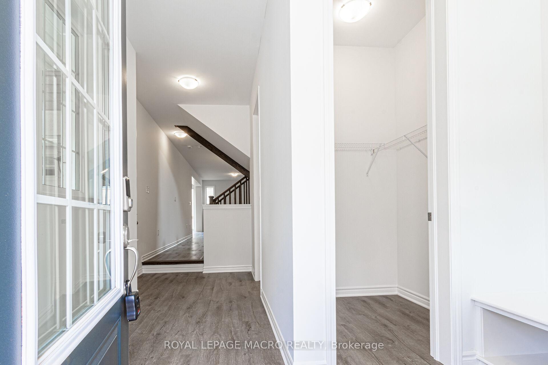 Photo 6 of 1832 Thames Circle, Milton, Bowes — HOMEH