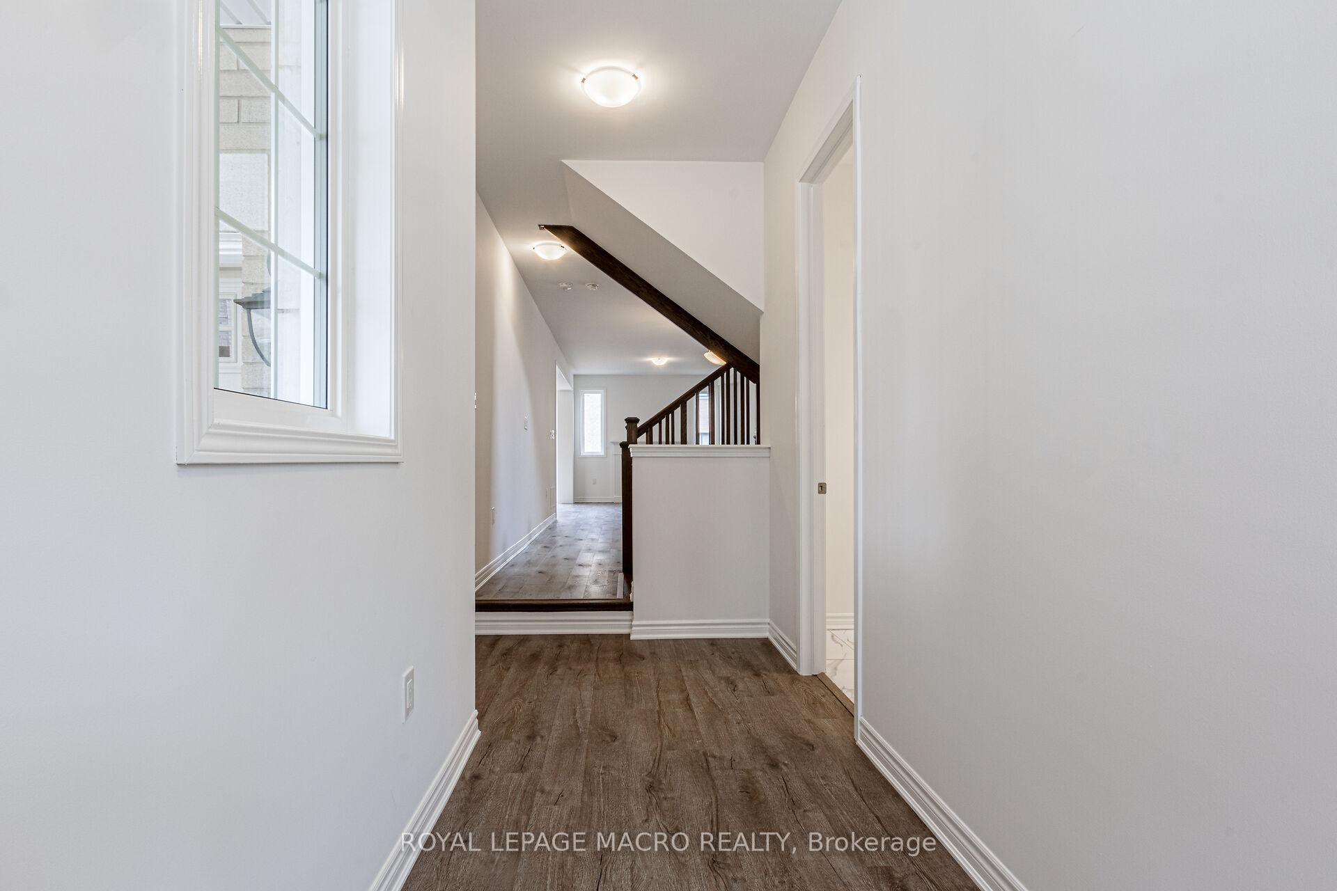 Photo 8 of 1832 Thames Circle, Milton, Bowes — HOMEH
