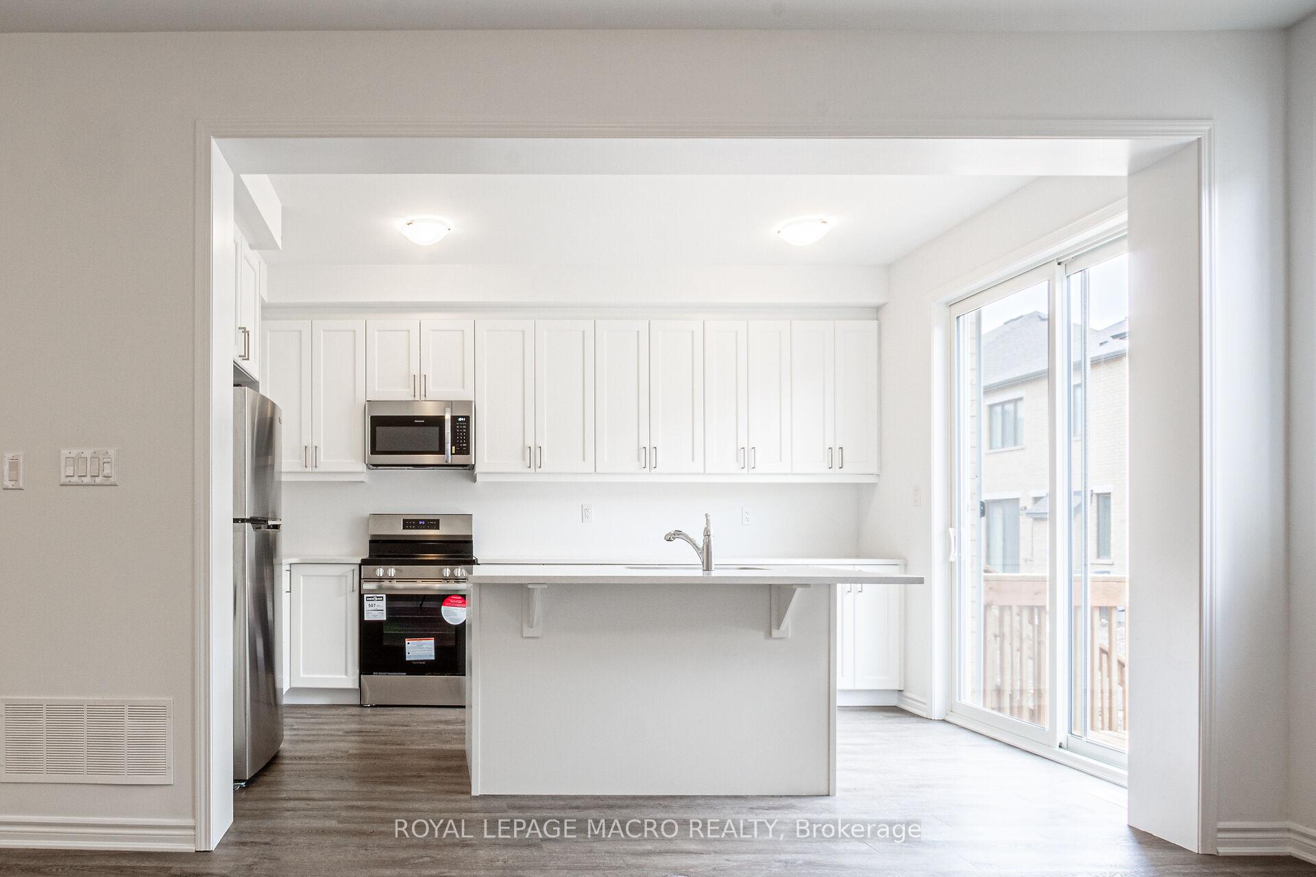 Photo 11 of 1832 Thames Circle, Milton, Bowes — HOMEH