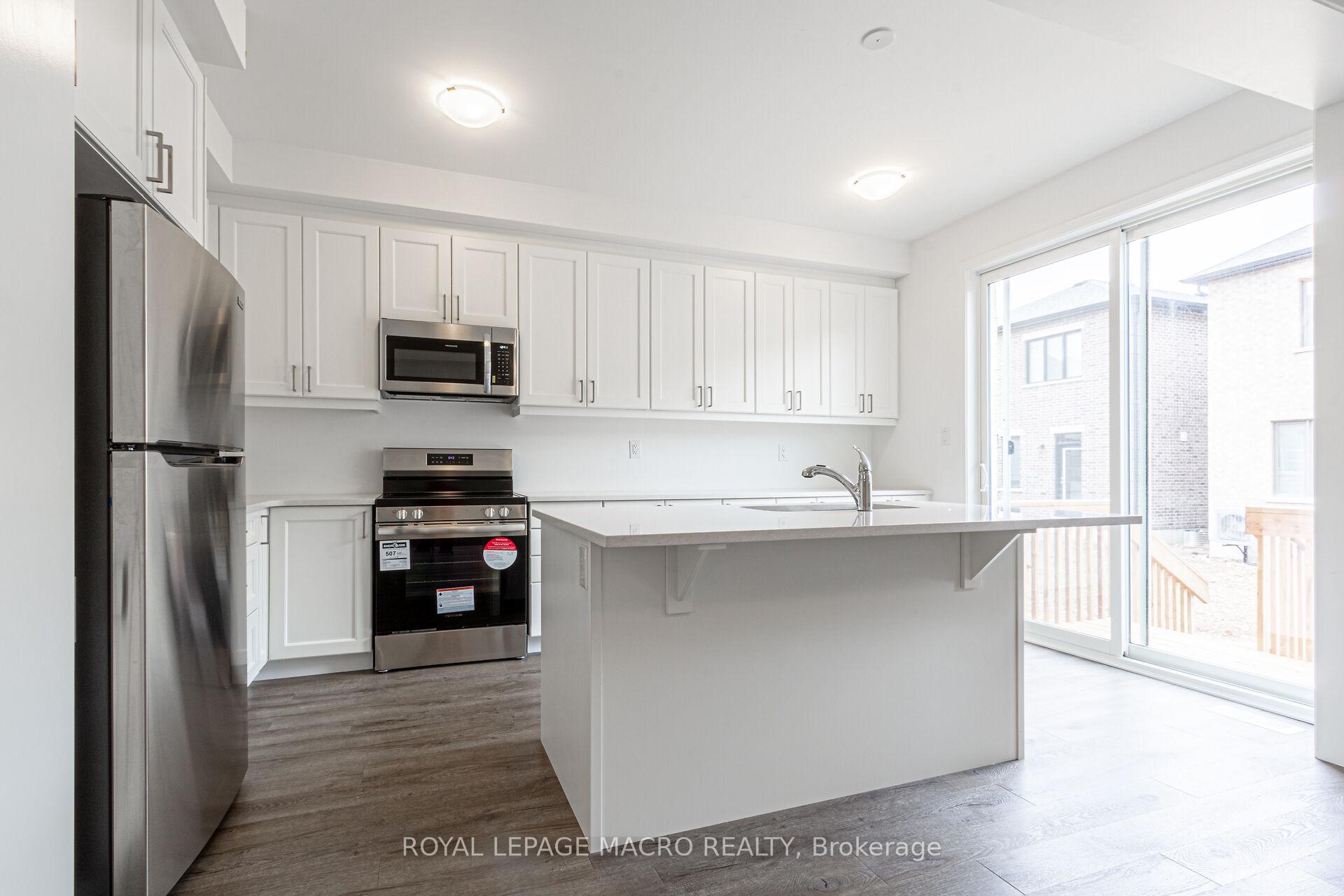 Photo 12 of 1832 Thames Circle, Milton, Bowes — HOMEH