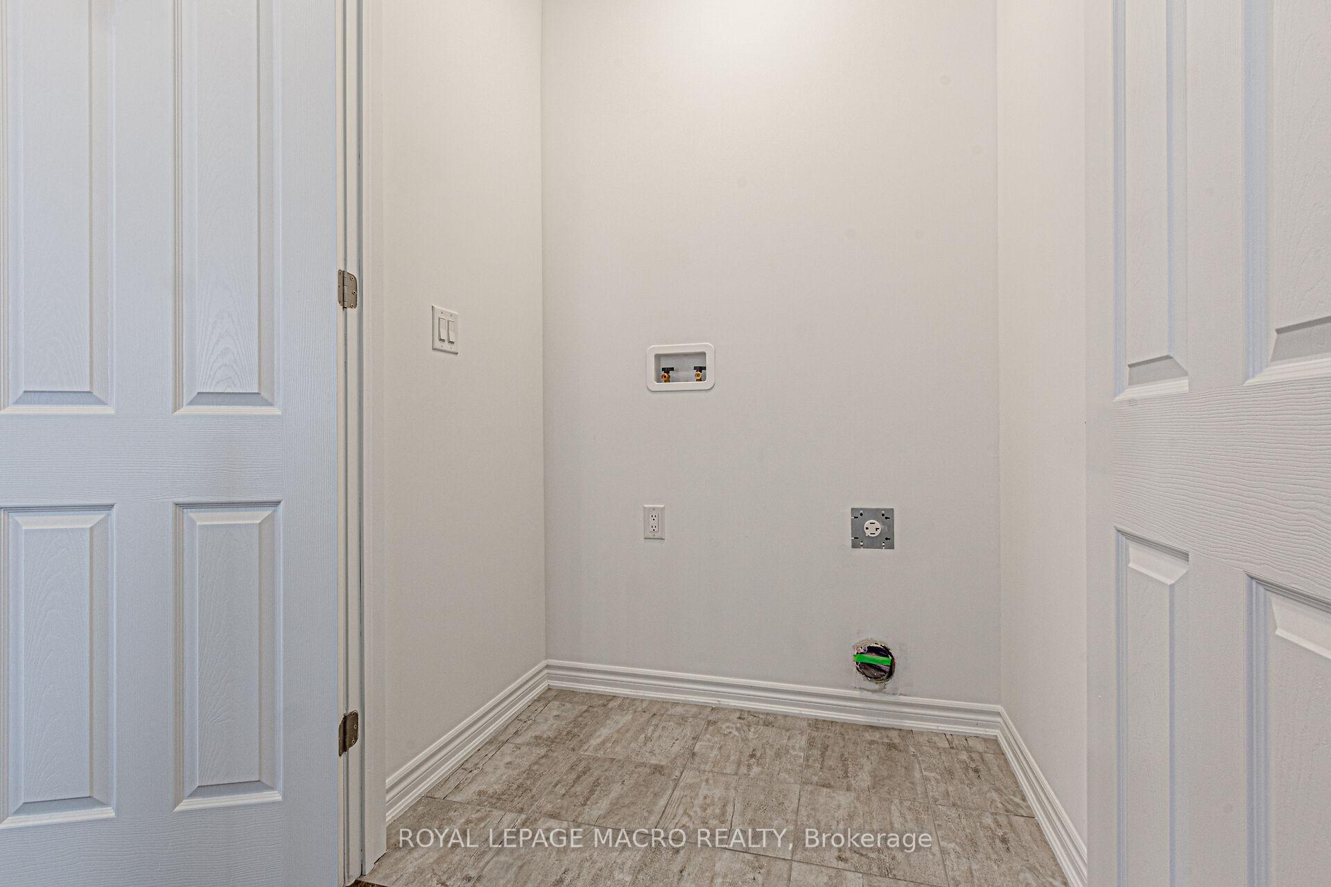 Photo 35 of 1832 Thames Circle, Milton, Bowes — HOMEH