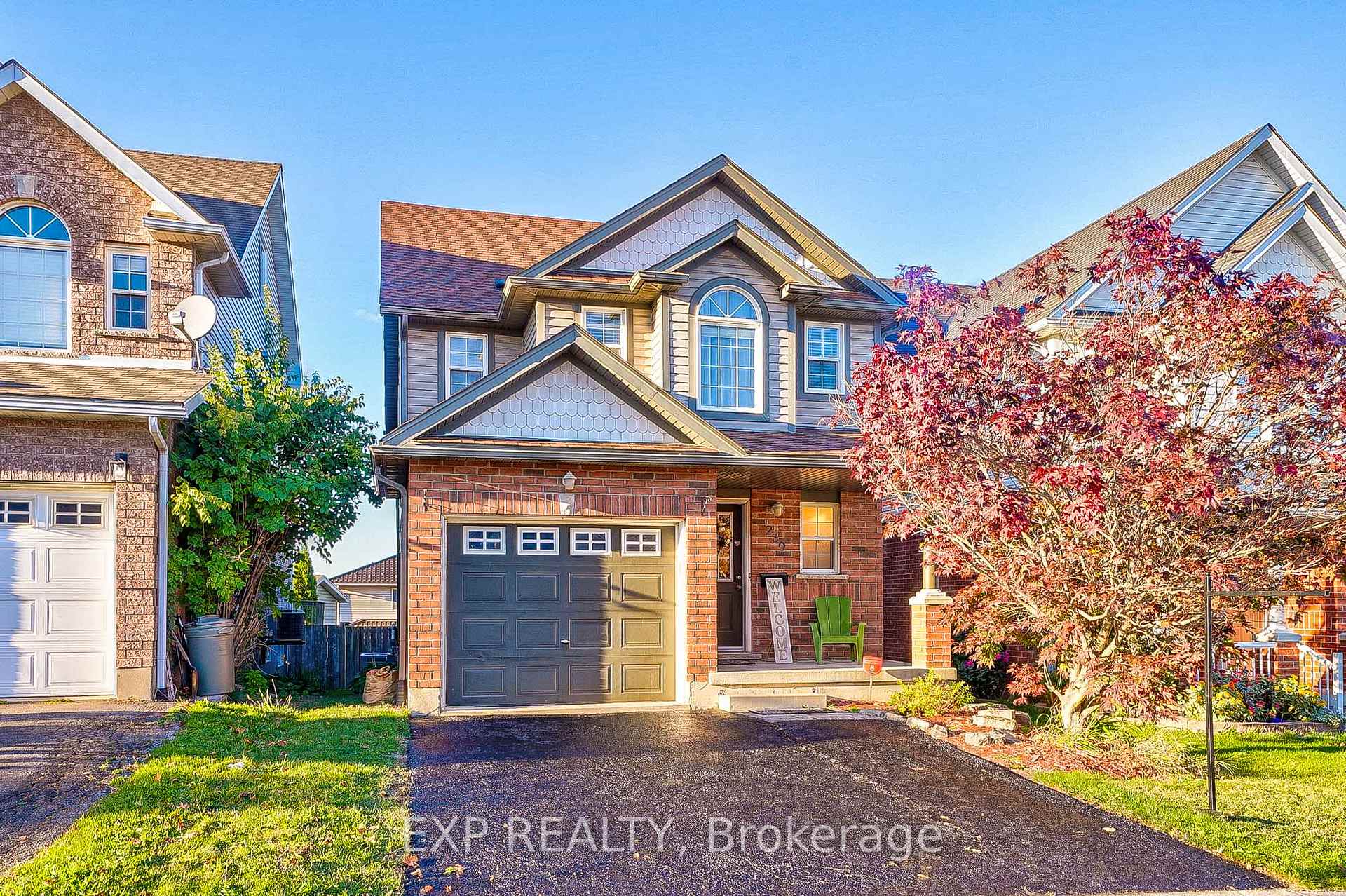 Front of 239 Bridlewreath Street