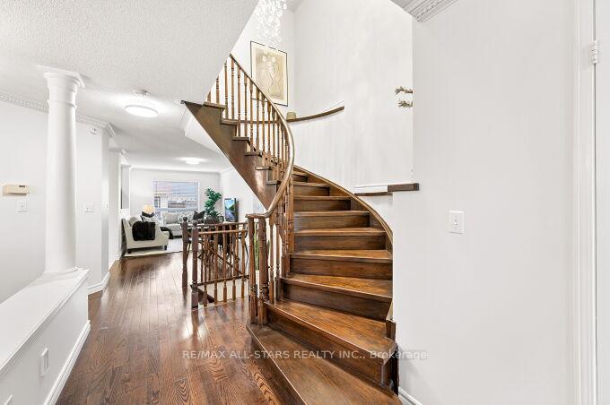 Photo 4 of 42 Glendennan Avenue, Markham, Cornell — HOMEH