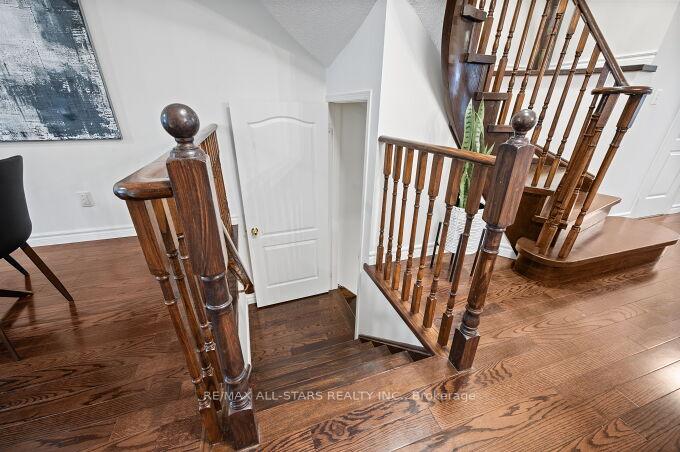 Photo 16 of 42 Glendennan Avenue, Markham, Cornell — HOMEH