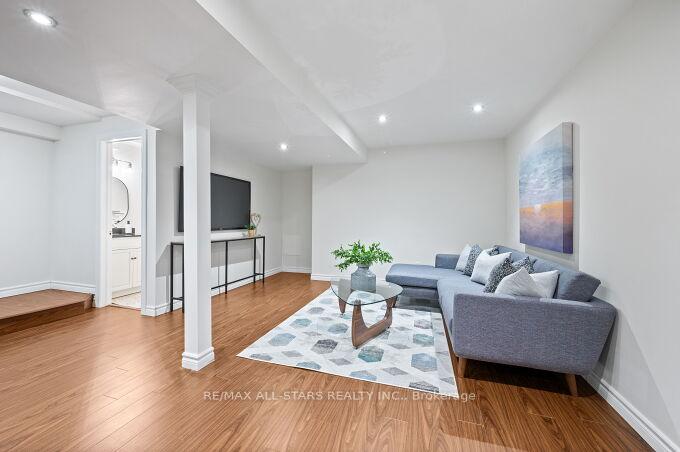 Photo 18 of 42 Glendennan Avenue, Markham, Cornell — HOMEH