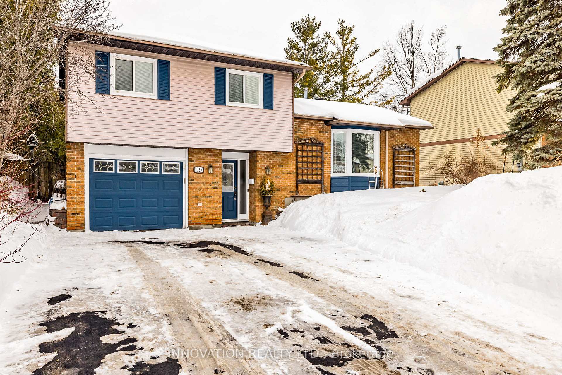 Photo 2 of 19 Scharf Lane, Ottawa, Kanata - Glencairn/Hazeldean — HOMEH