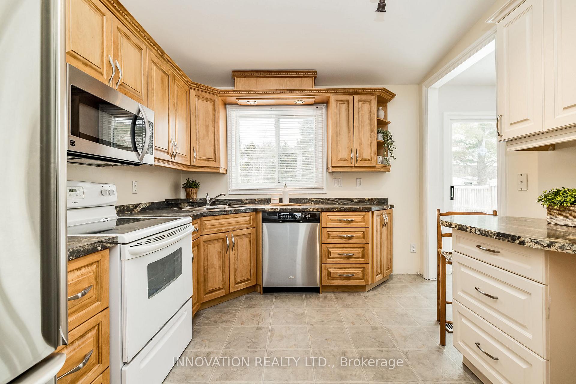 Photo 15 of 19 Scharf Lane, Ottawa, Kanata - Glencairn/Hazeldean — HOMEH