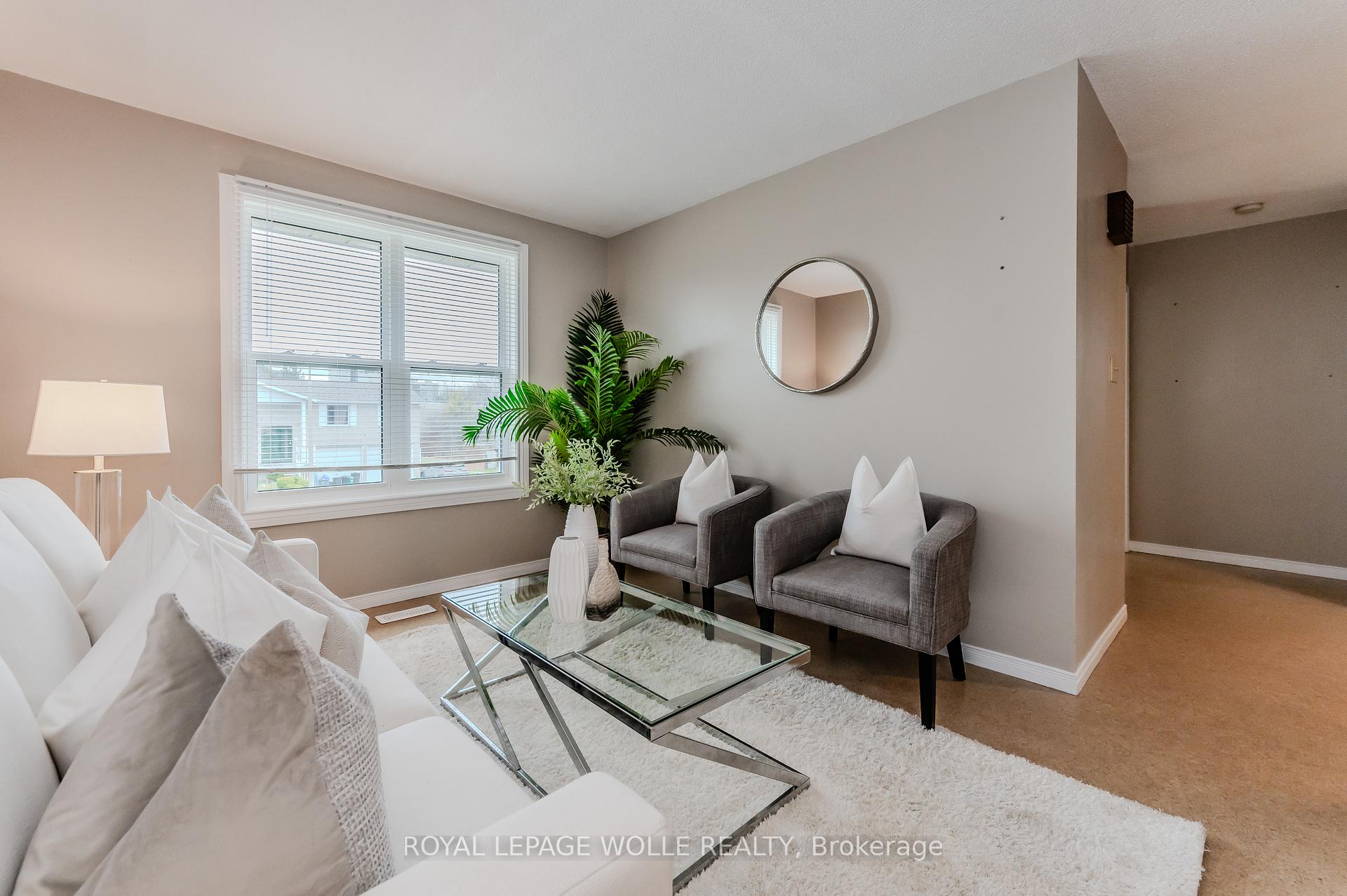 Photo 8 of 7 Daytona Street, Kitchener — HOMEH