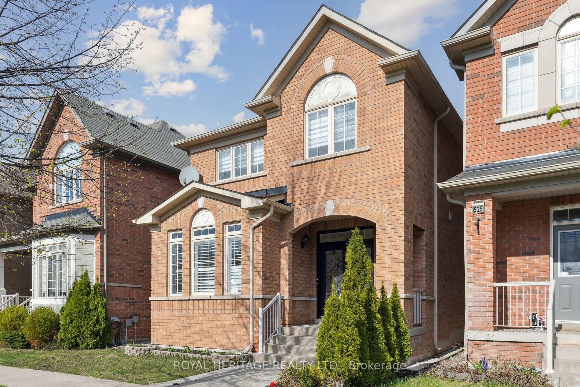 Photo 4 of 527 Country Glen Road, Markham, Cornell — HOMEH