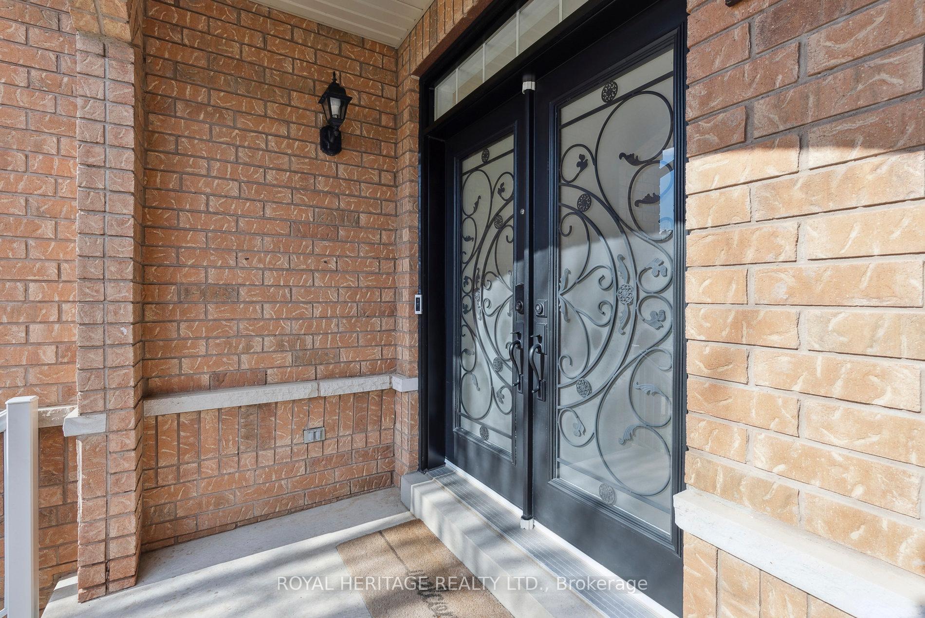 Photo 6 of 527 Country Glen Road, Markham, Cornell — HOMEH