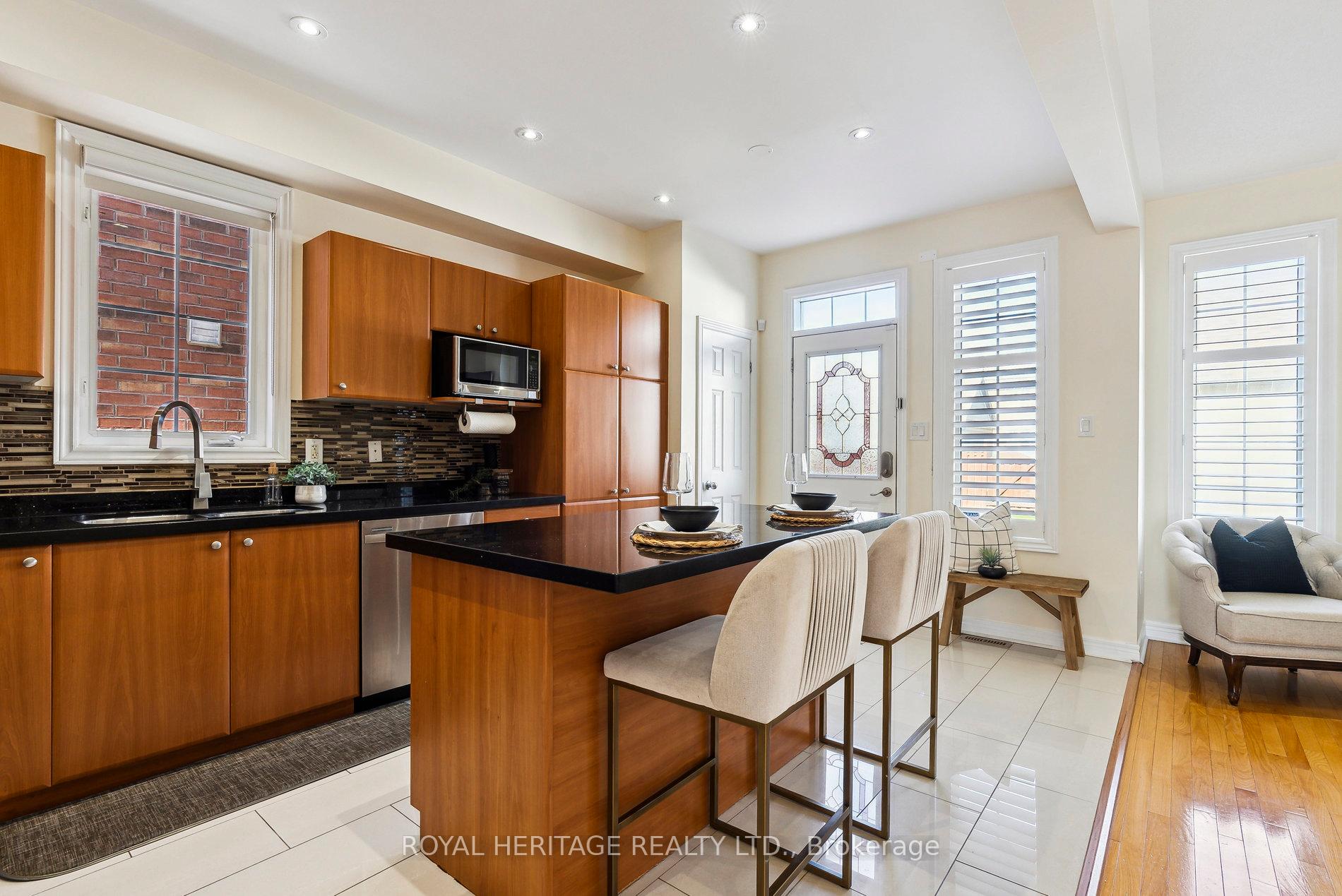 Photo 20 of 527 Country Glen Road, Markham, Cornell — HOMEH