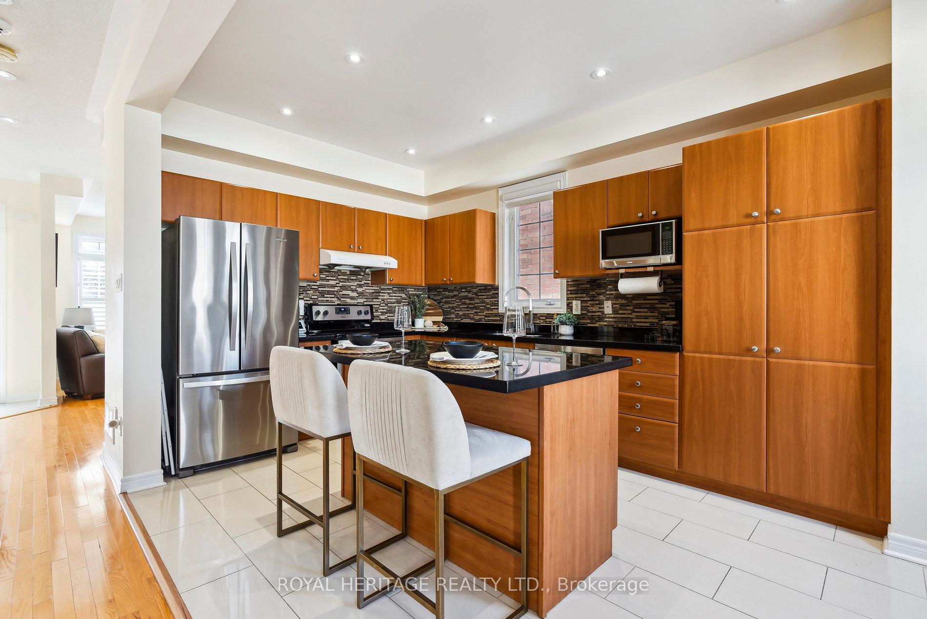 Photo 21 of 527 Country Glen Road, Markham, Cornell — HOMEH