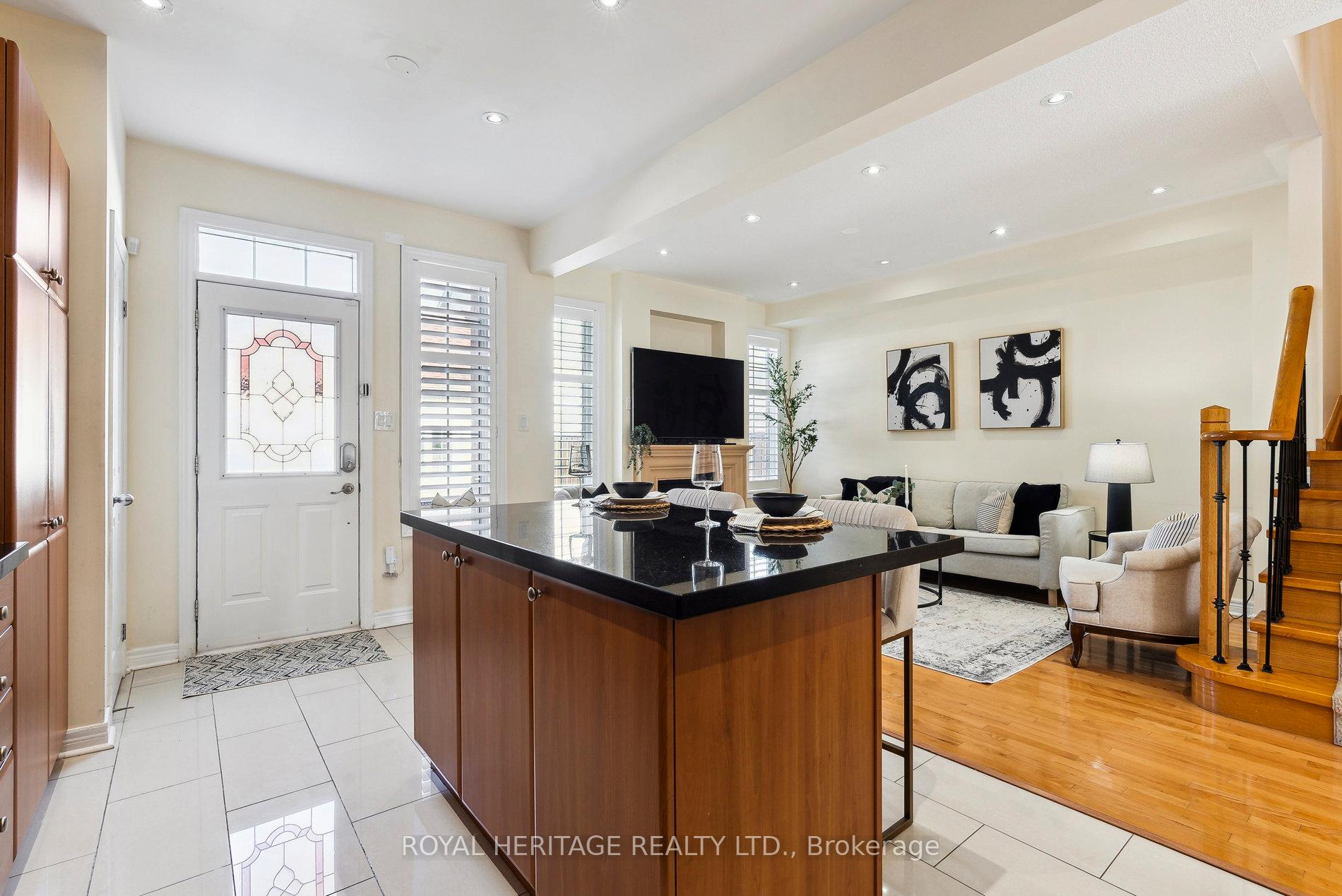 Photo 23 of 527 Country Glen Road, Markham, Cornell — HOMEH