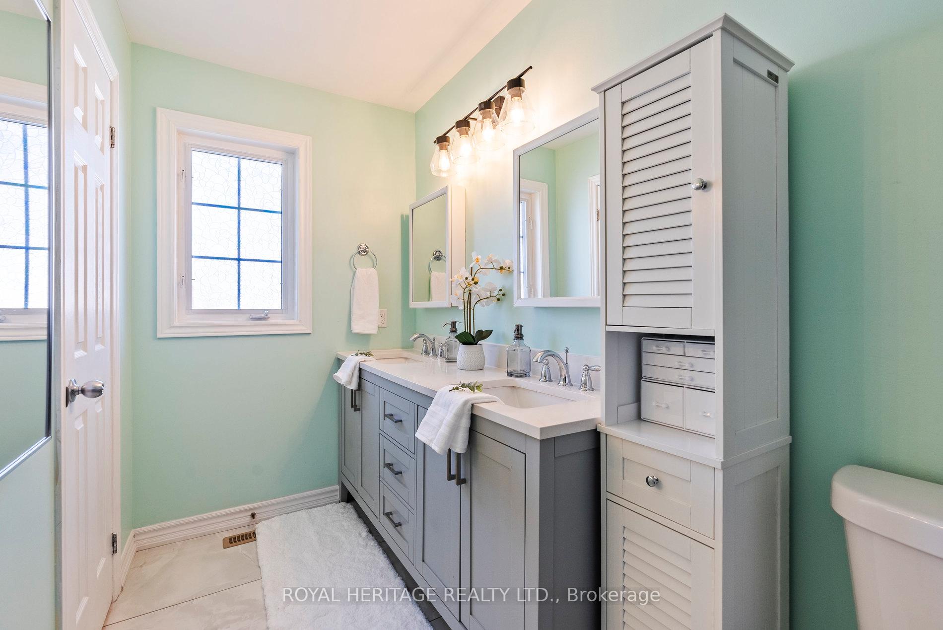 Photo 34 of 527 Country Glen Road, Markham, Cornell — HOMEH