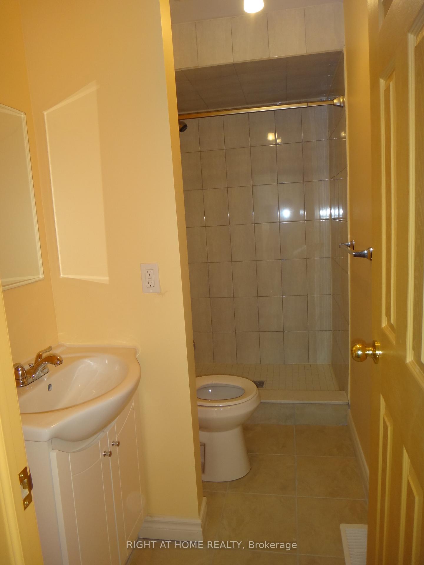 Photo 8 of Unit A, 640 Concession Street, Hamilton, Eastmount — HOMEH