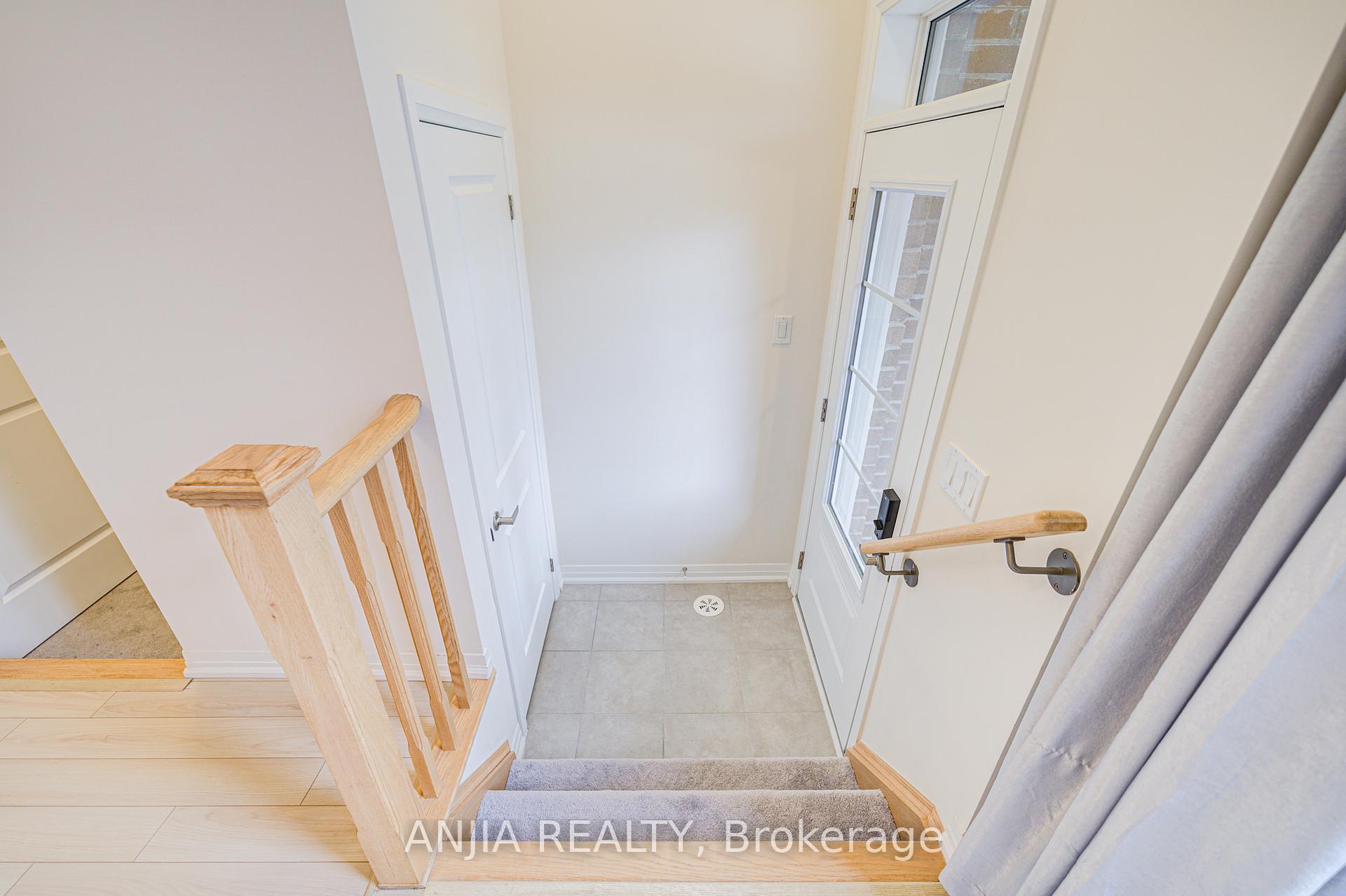 Photo 8 of 3 Carneros Way, Markham, Cedar Grove — HOMEH