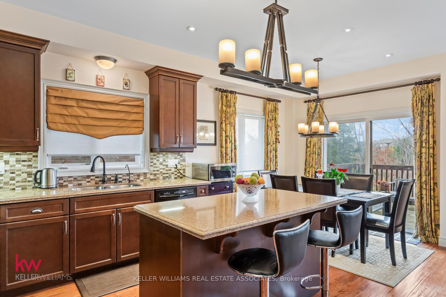 Photo 6 of 691 Robert Ferrie Drive, Kitchener — HOMEH
