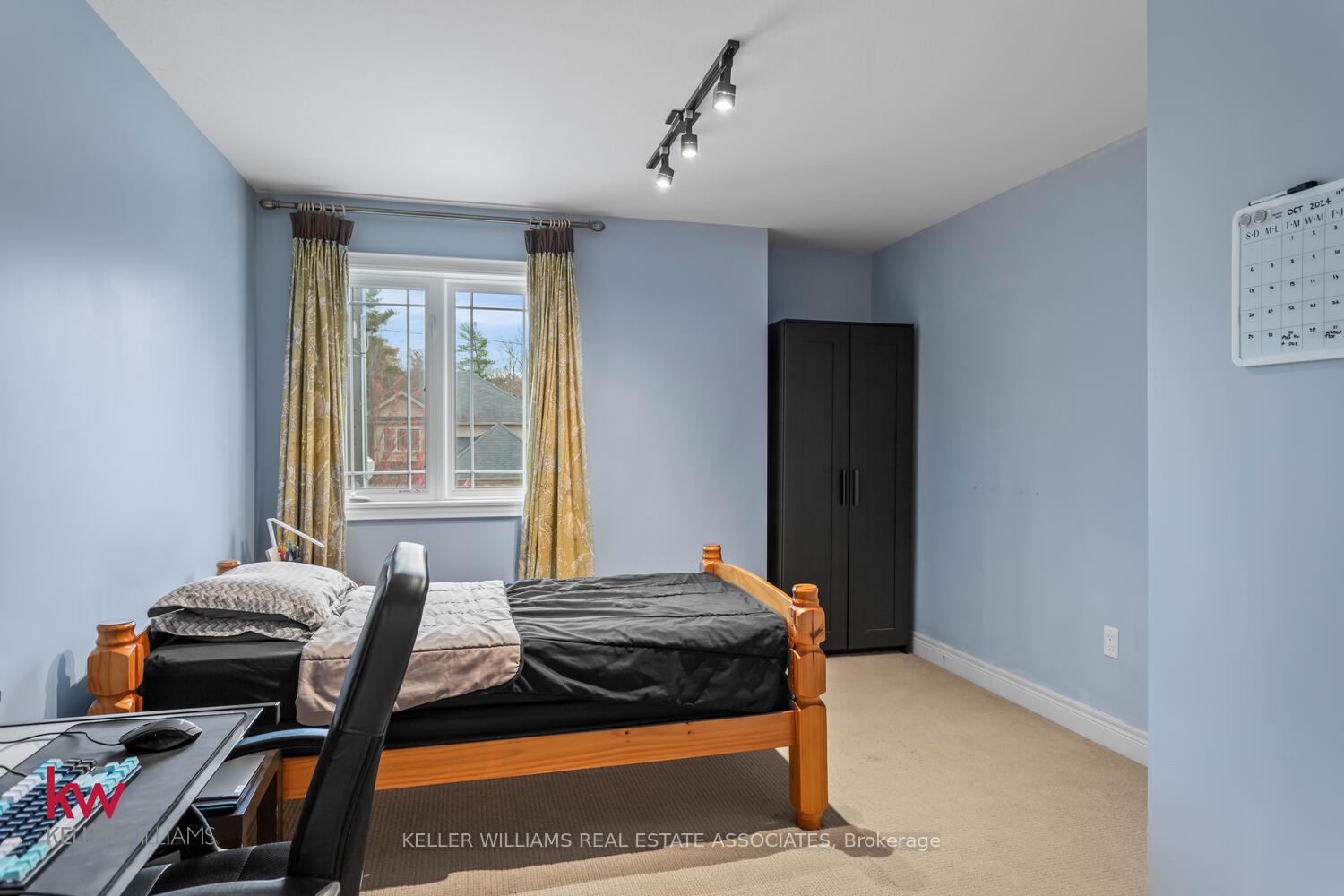 Photo 15 of 691 Robert Ferrie Drive, Kitchener — HOMEH