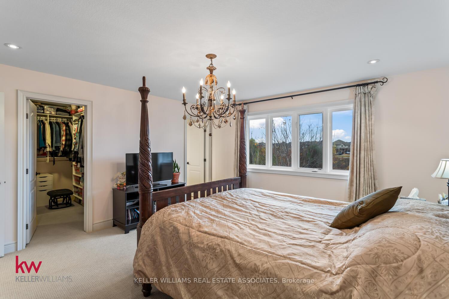 Photo 22 of 691 Robert Ferrie Drive, Kitchener — HOMEH