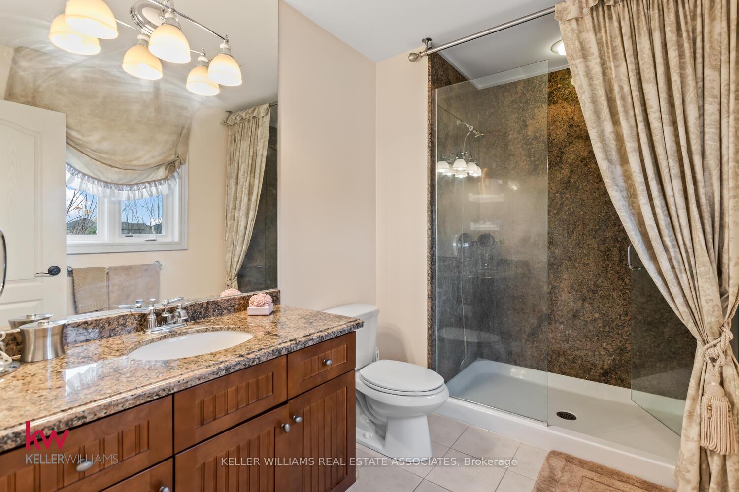Photo 25 of 691 Robert Ferrie Drive, Kitchener — HOMEH