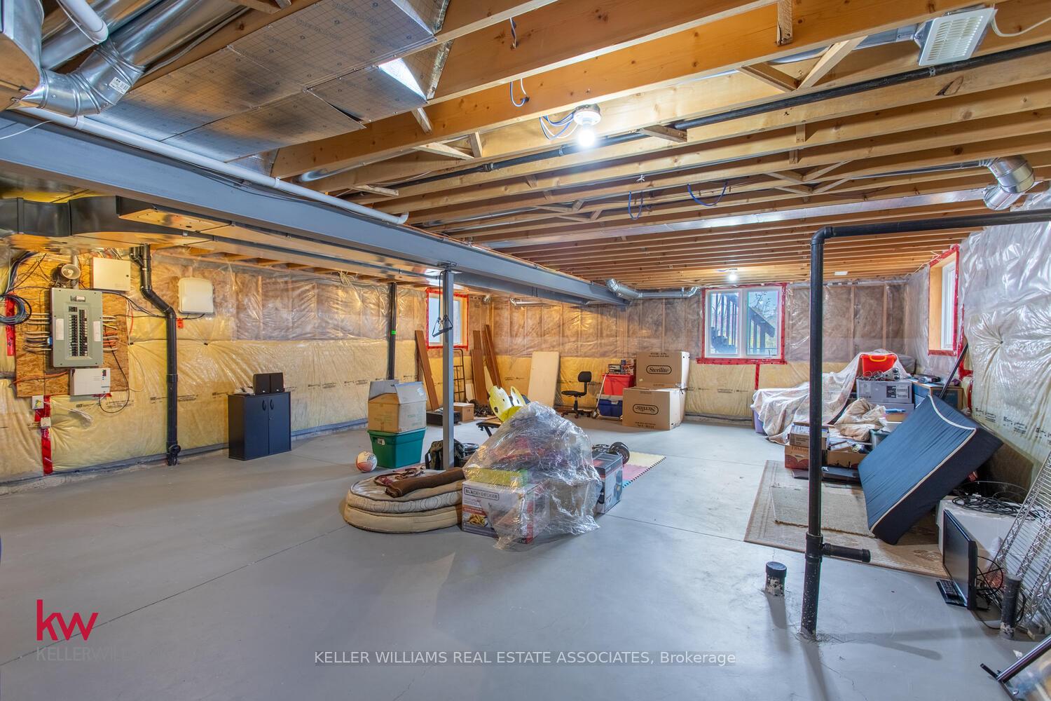 Photo 32 of 691 Robert Ferrie Drive, Kitchener — HOMEH