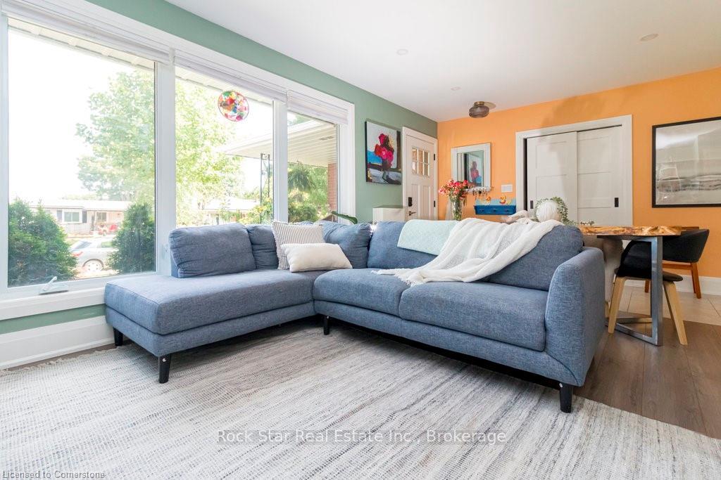 Photo 5 of Unit Upper, 16 Verona Place, Hamilton, Buchanan — HOMEH