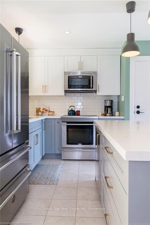 Photo 8 of Unit Upper, 16 Verona Place, Hamilton, Buchanan — HOMEH