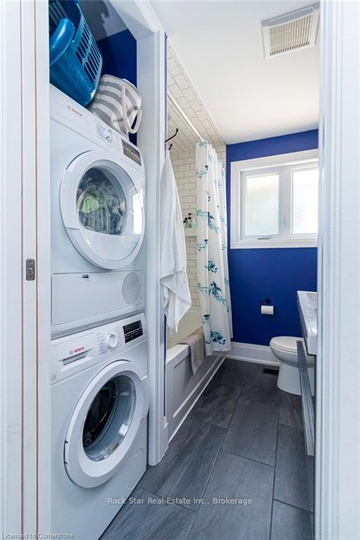 Photo 14 of Unit Upper, 16 Verona Place, Hamilton, Buchanan — HOMEH