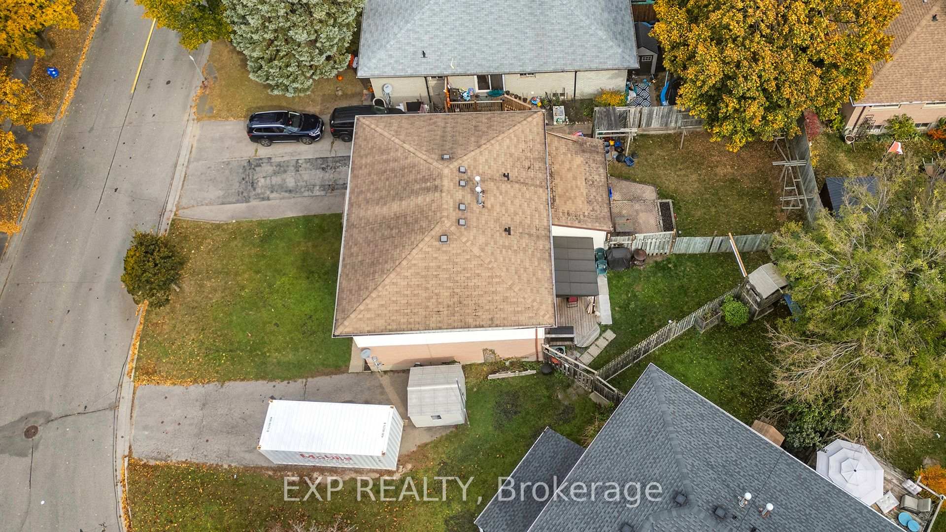 Photo 20 of 9 Harvest Court, Kitchener — HOMEH