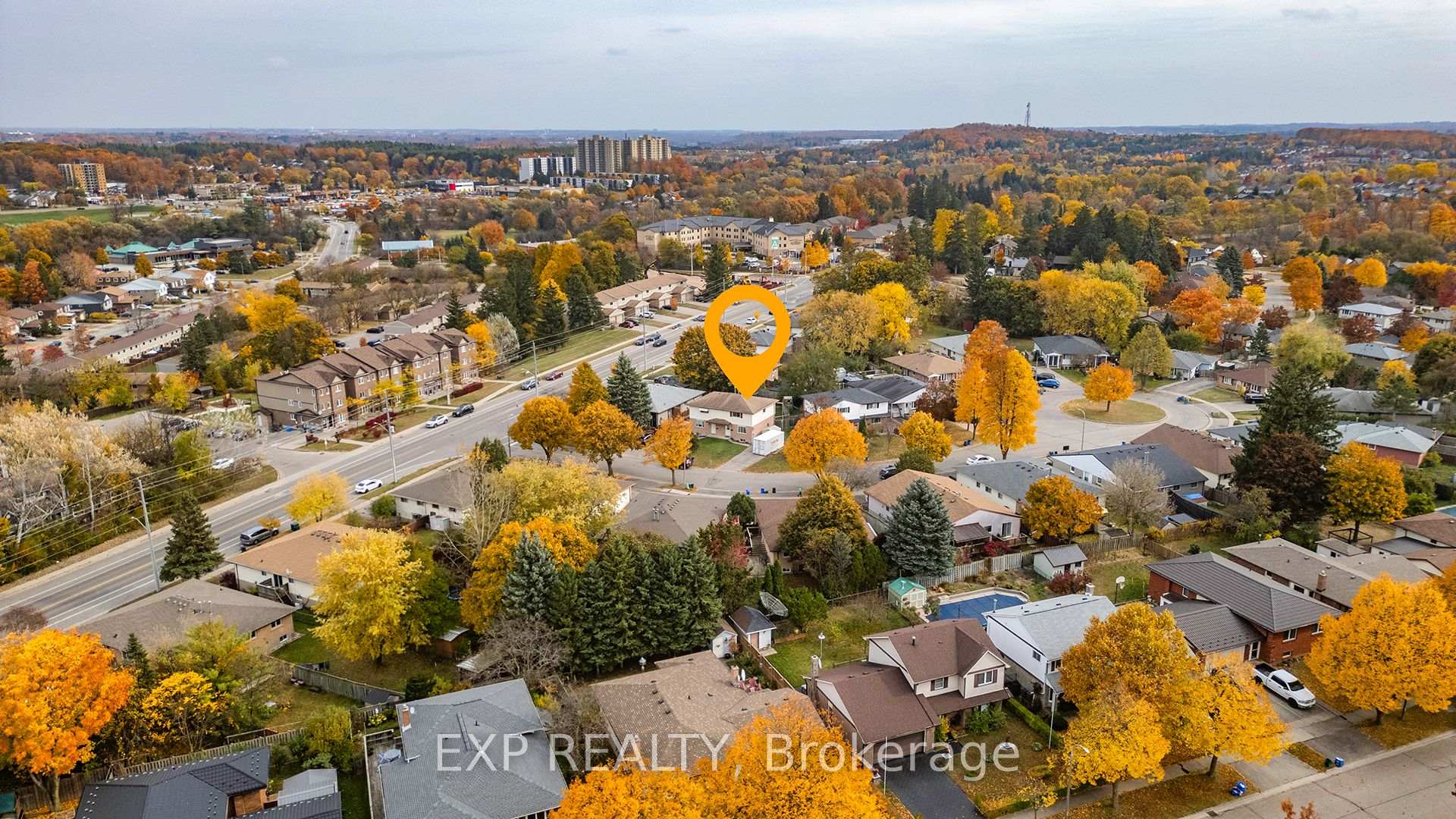 Photo 21 of 9 Harvest Court, Kitchener — HOMEH