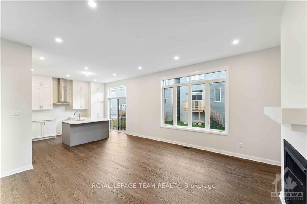 Photo 5 of 123 Gosling Crescent, Ottawa, Kanata - Morgan's Grant/South March — HOMEH