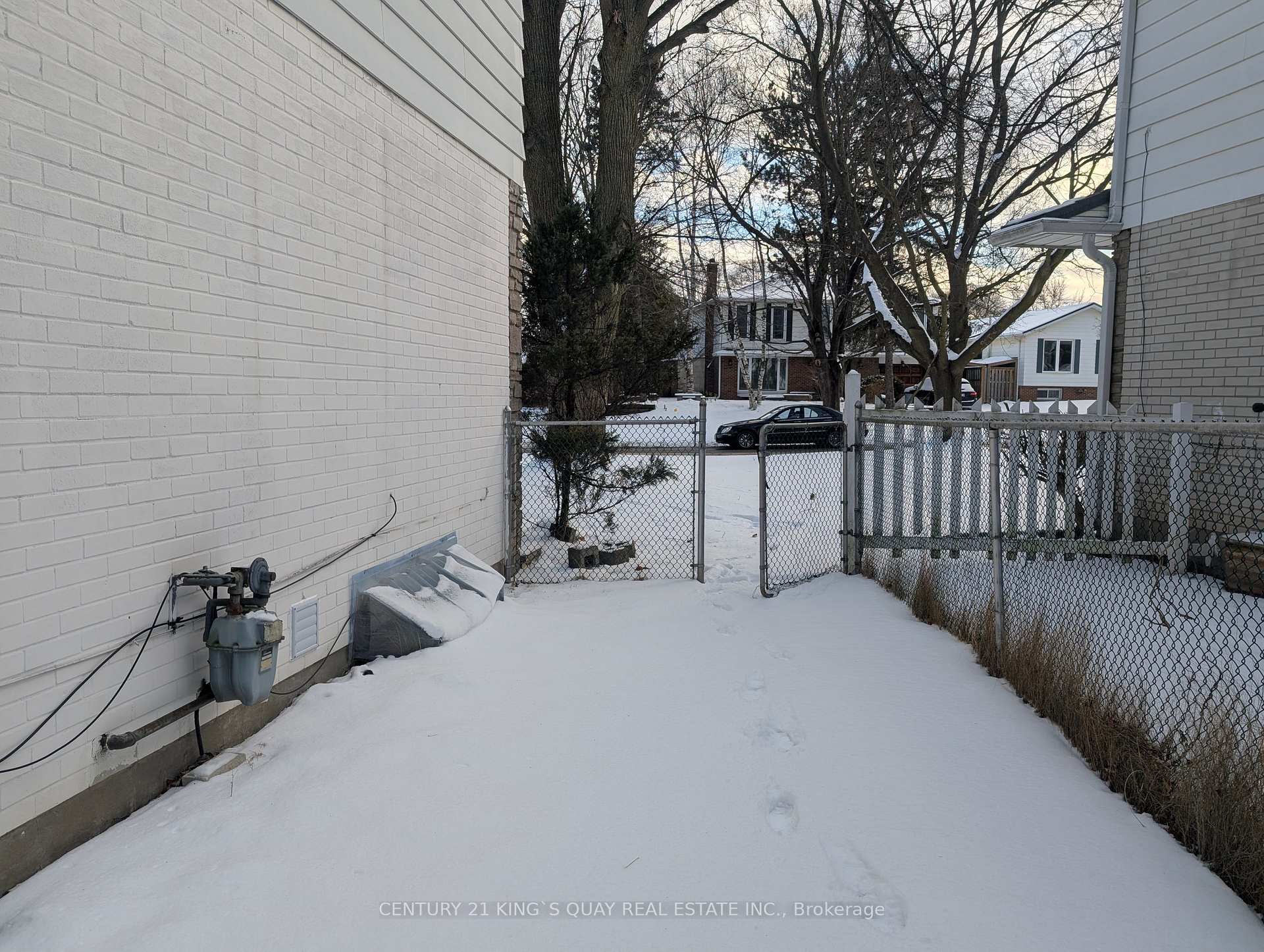 Photo 6 of Unit G&L, 26 Southdale Drive, Markham, Bullock — HOMEH