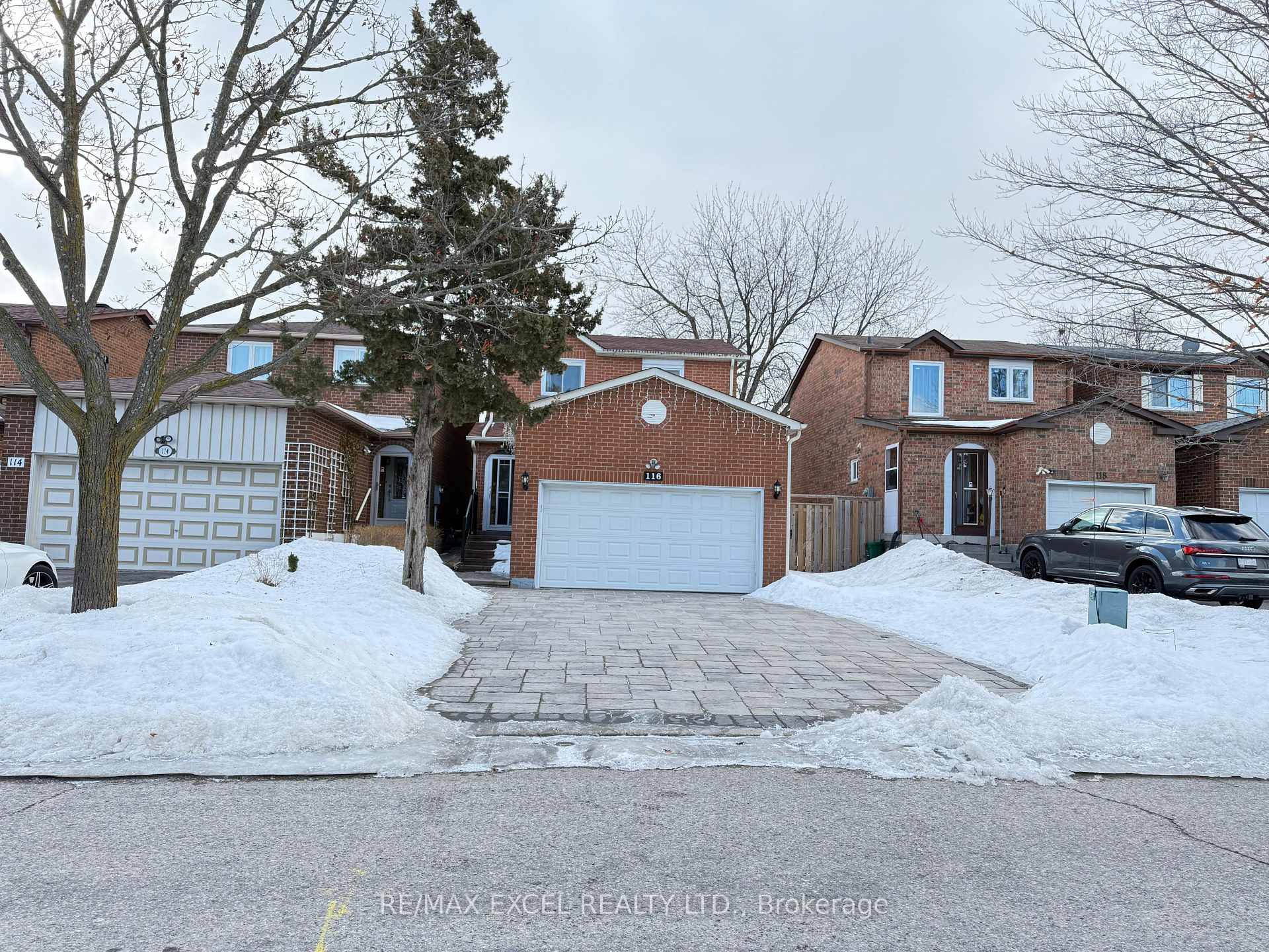 Front of Unit Basement, 116 Tangmere Crescent