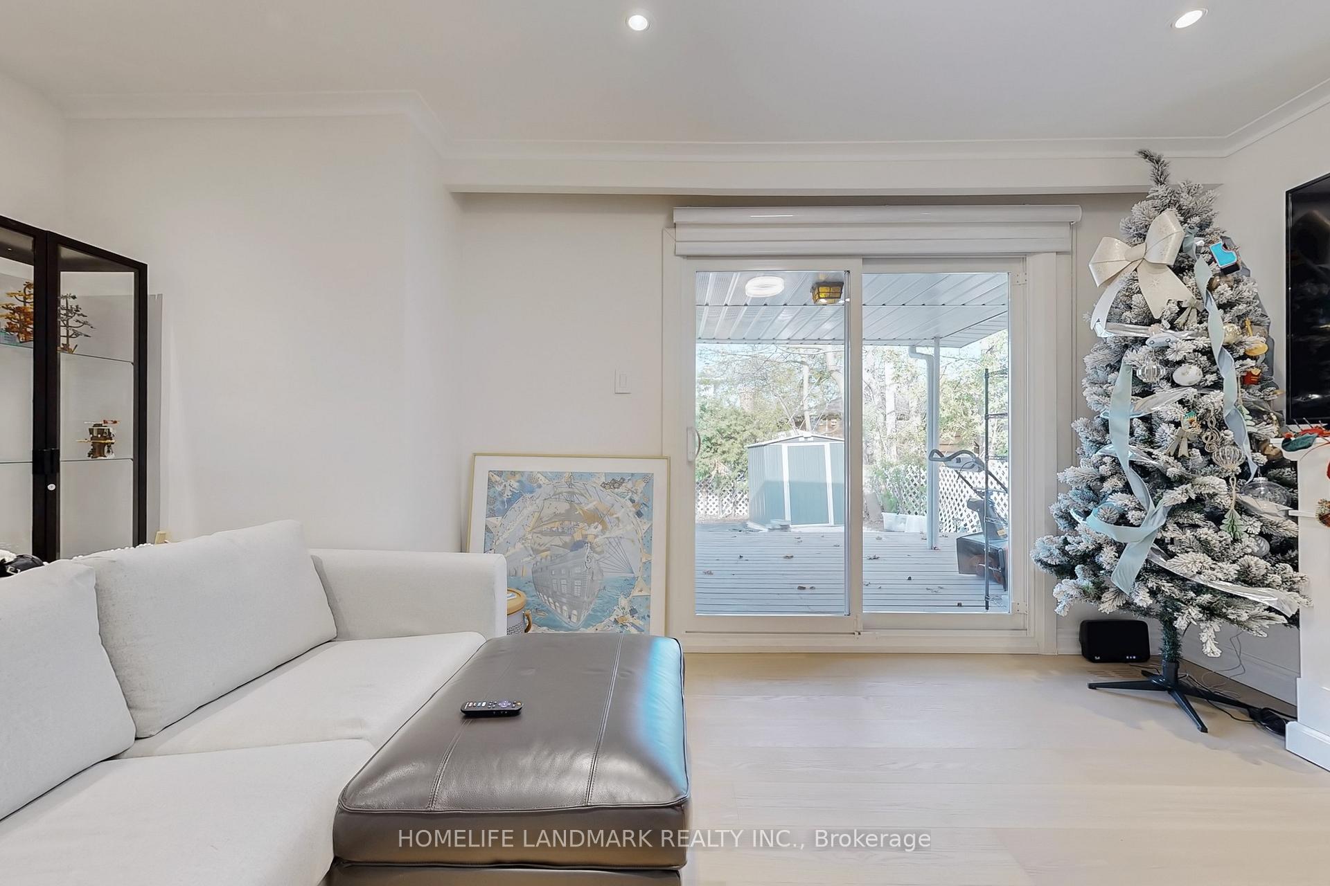 Photo 7 of 1 Valleycrest Avenue, Markham, Bullock — HOMEH