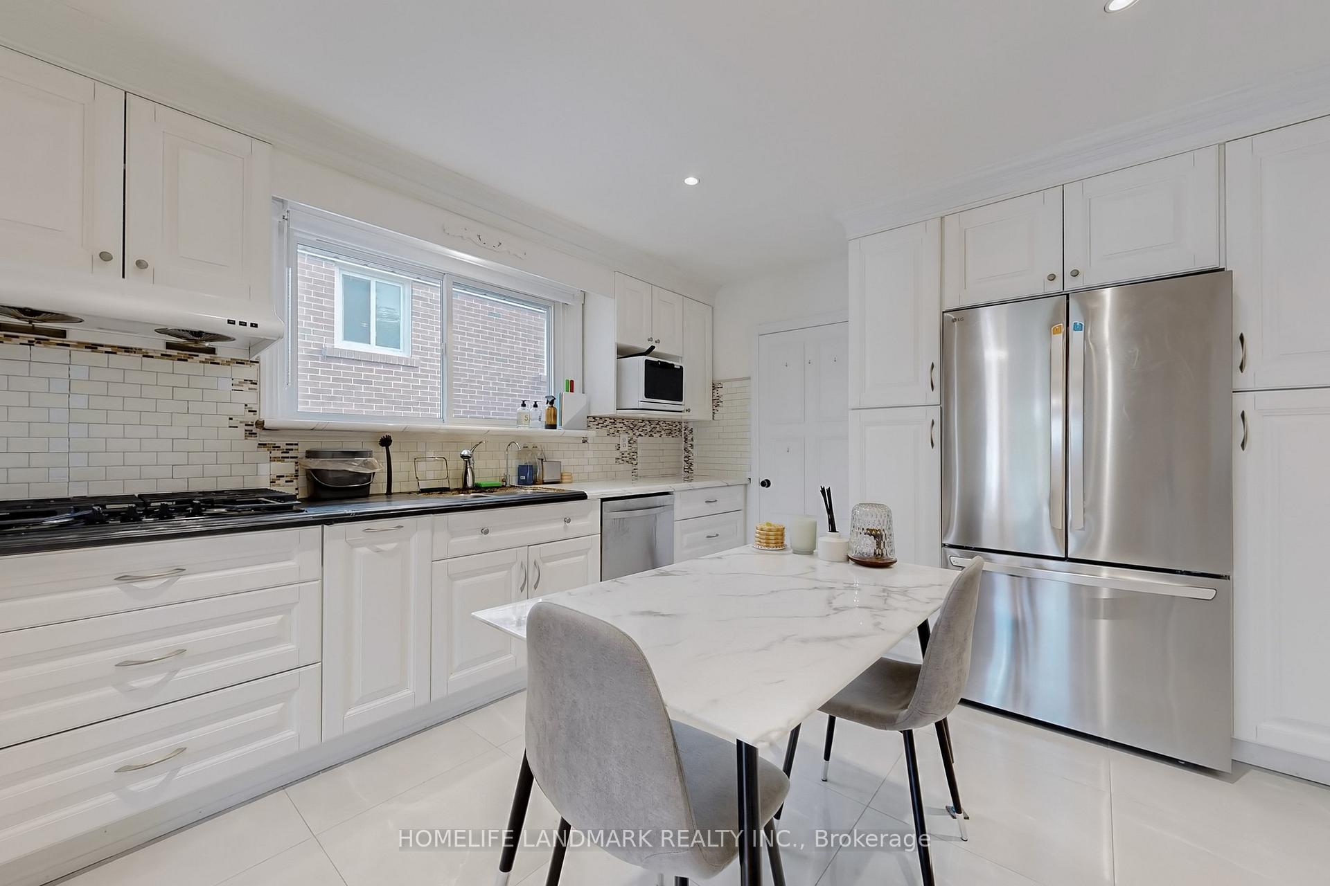 Photo 9 of 1 Valleycrest Avenue, Markham, Bullock — HOMEH