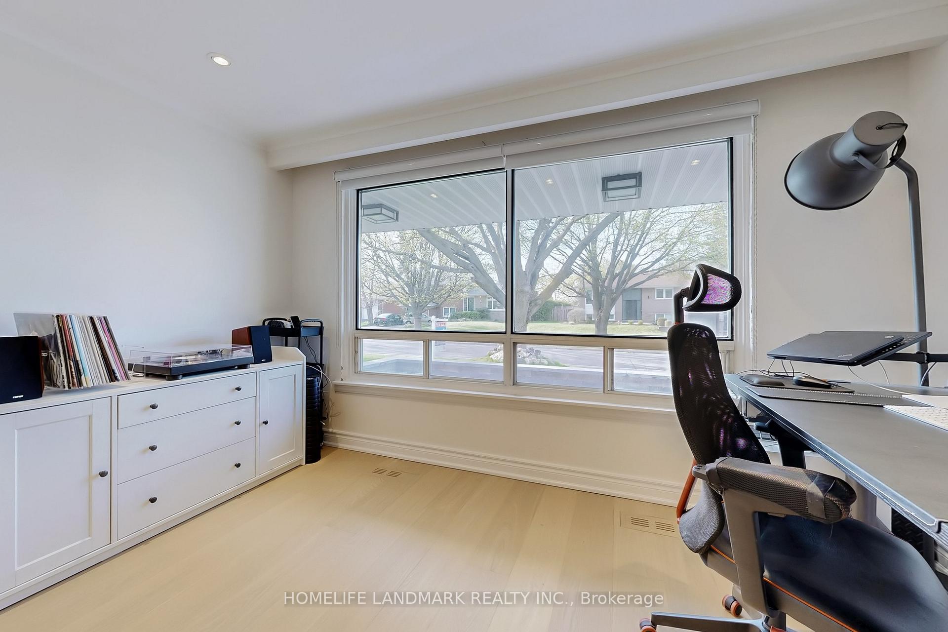 Photo 17 of 1 Valleycrest Avenue, Markham, Bullock — HOMEH