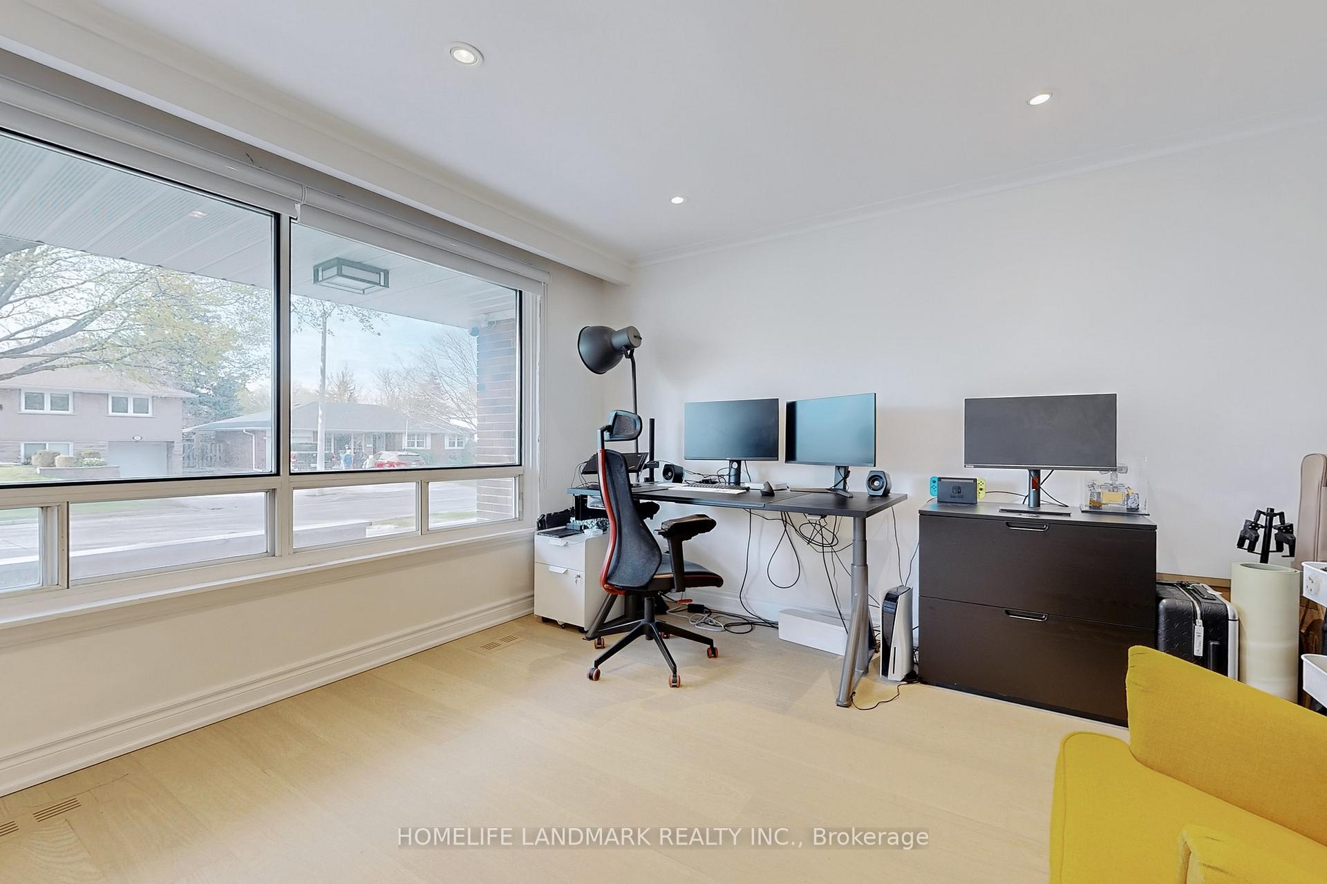 Photo 18 of 1 Valleycrest Avenue, Markham, Bullock — HOMEH