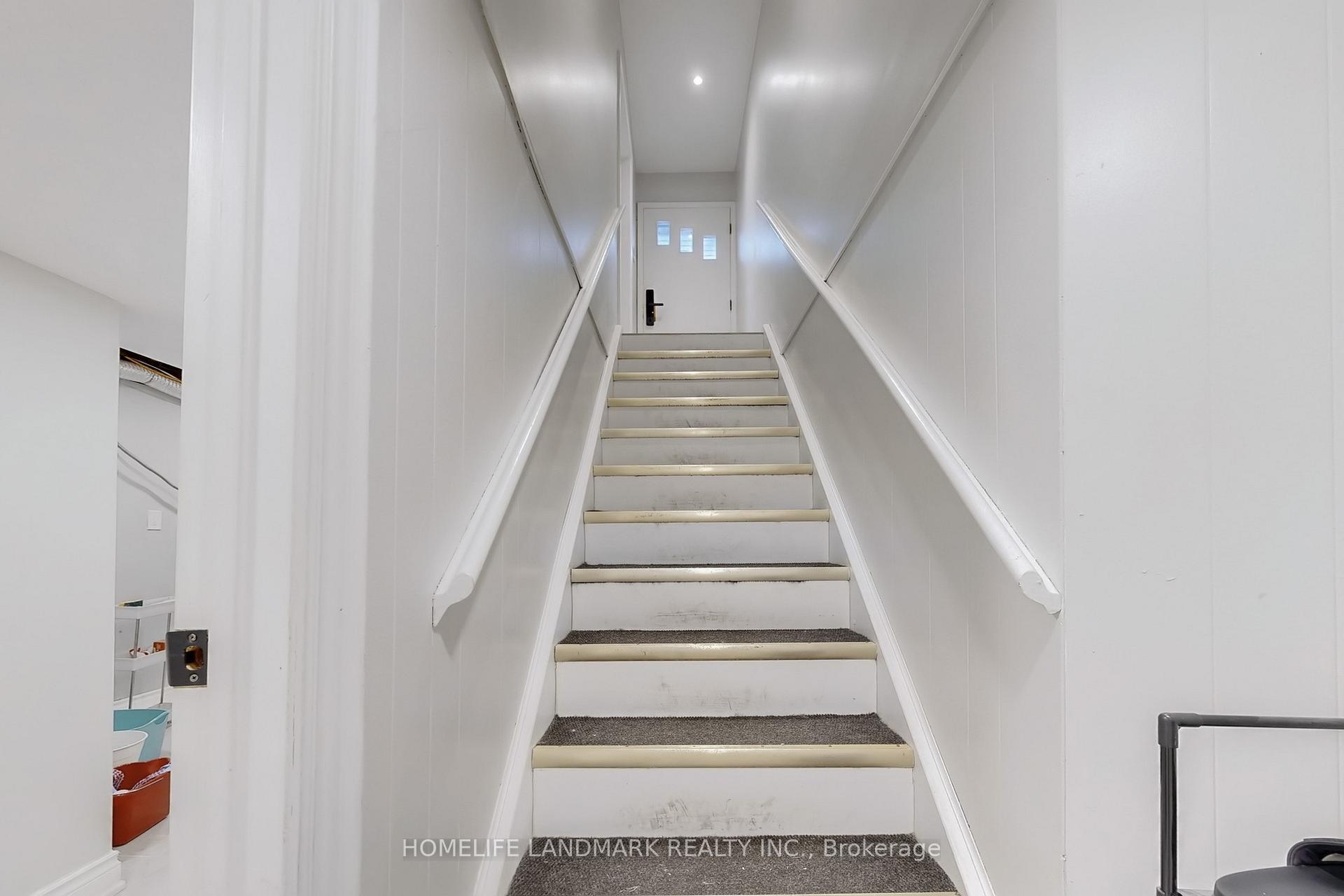Photo 30 of 1 Valleycrest Avenue, Markham, Bullock — HOMEH