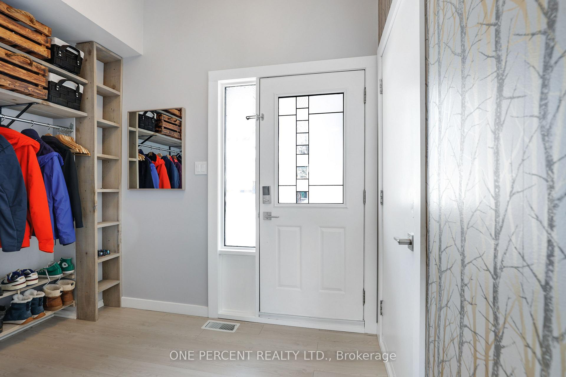 Photo 5 of 63 Sheppard's Glen Avenue, Ottawa, Kanata - Emerald Meadows/Trailwest — HOMEH