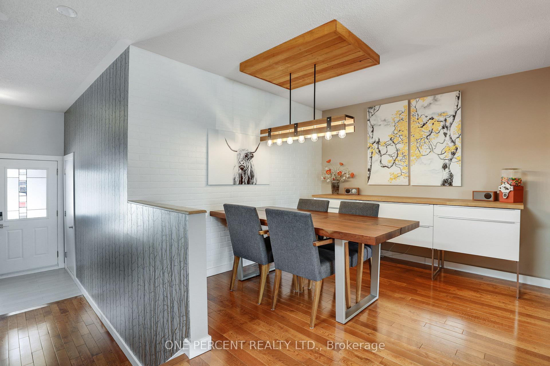 Photo 7 of 63 Sheppard's Glen Avenue, Ottawa, Kanata - Emerald Meadows/Trailwest — HOMEH