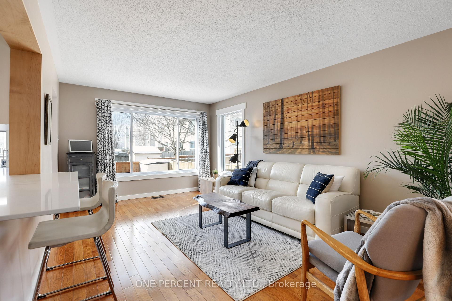 Photo 12 of 63 Sheppard's Glen Avenue, Ottawa, Kanata - Emerald Meadows/Trailwest — HOMEH