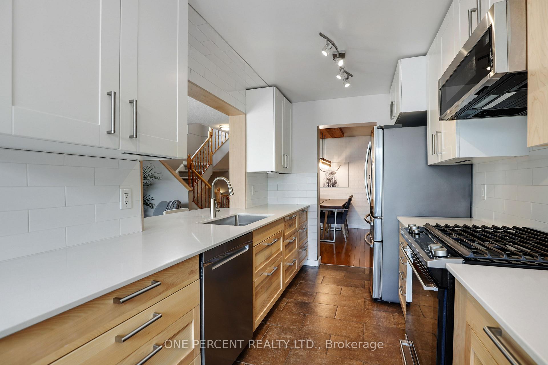 Photo 19 of 63 Sheppard's Glen Avenue, Ottawa, Kanata - Emerald Meadows/Trailwest — HOMEH