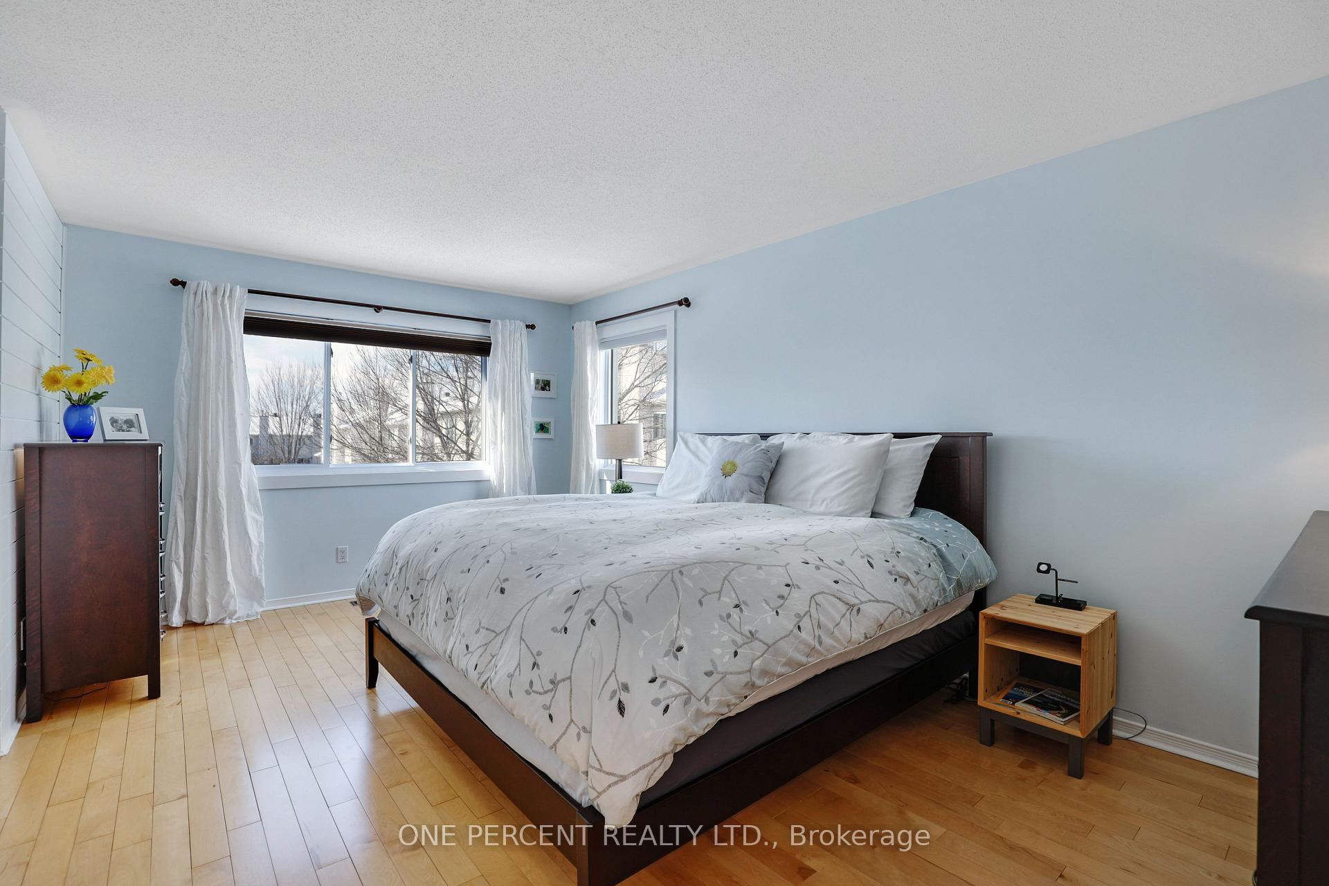 Photo 21 of 63 Sheppard's Glen Avenue, Ottawa, Kanata - Emerald Meadows/Trailwest — HOMEH