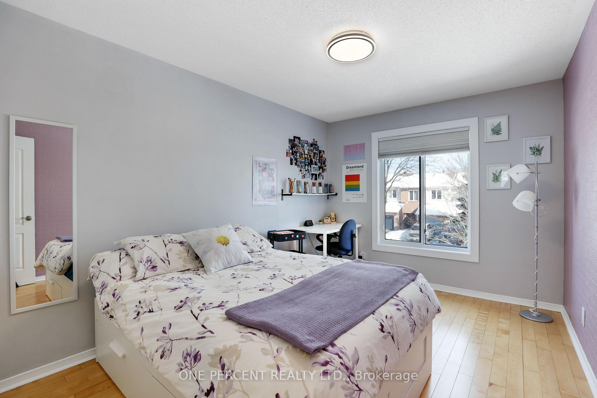 Photo 26 of 63 Sheppard's Glen Avenue, Ottawa, Kanata - Emerald Meadows/Trailwest — HOMEH