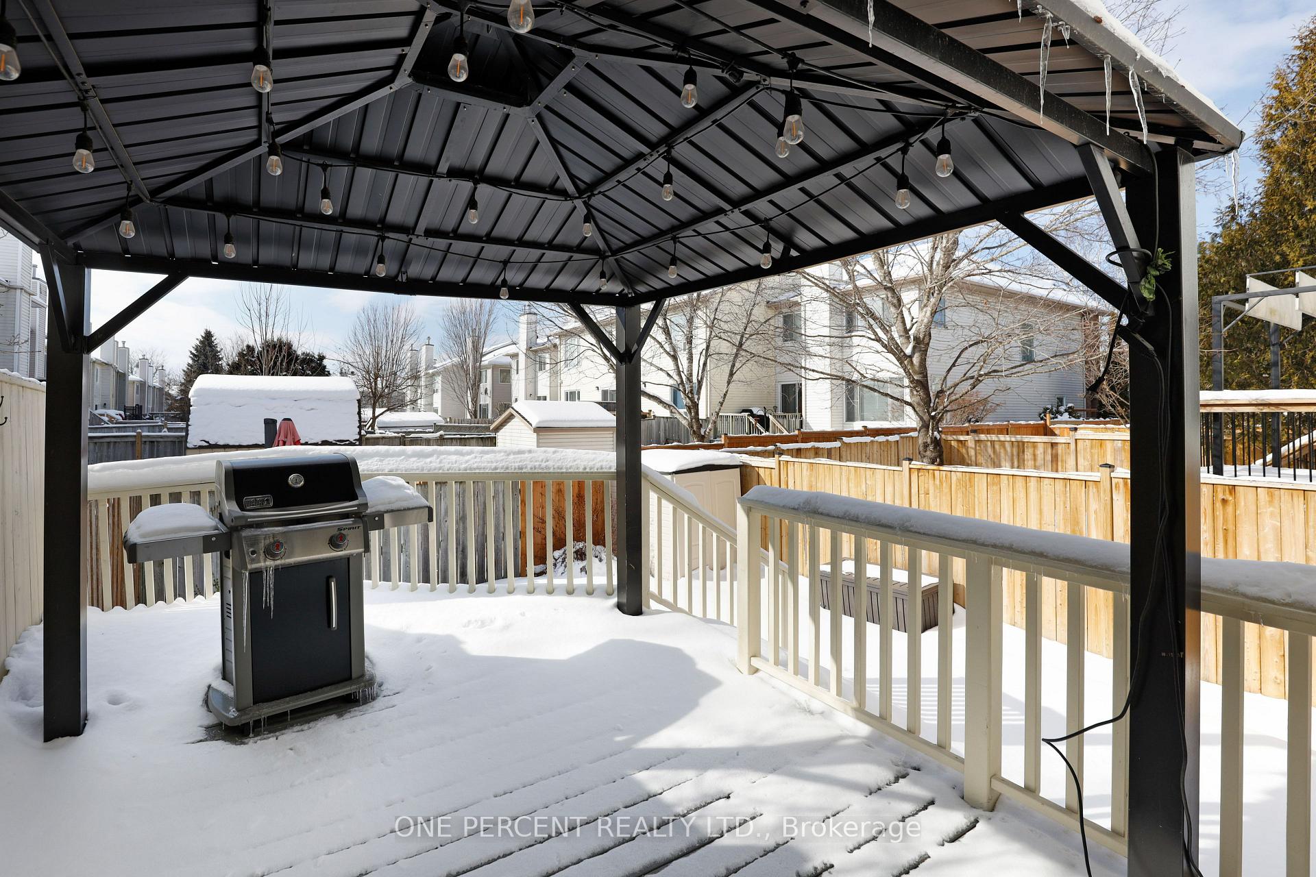 Photo 33 of 63 Sheppard's Glen Avenue, Ottawa, Kanata - Emerald Meadows/Trailwest — HOMEH